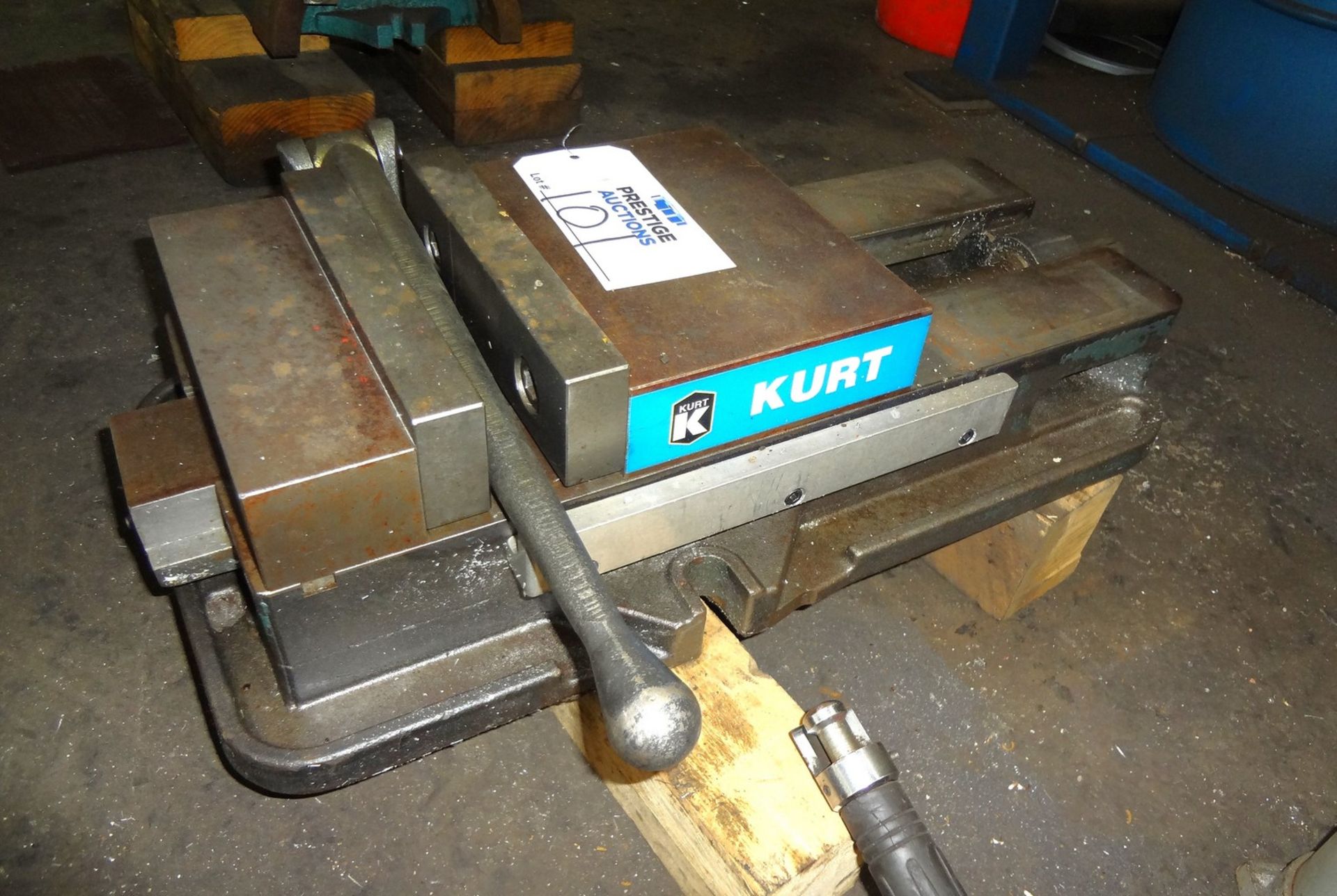 Kurt 8" Milling Vise