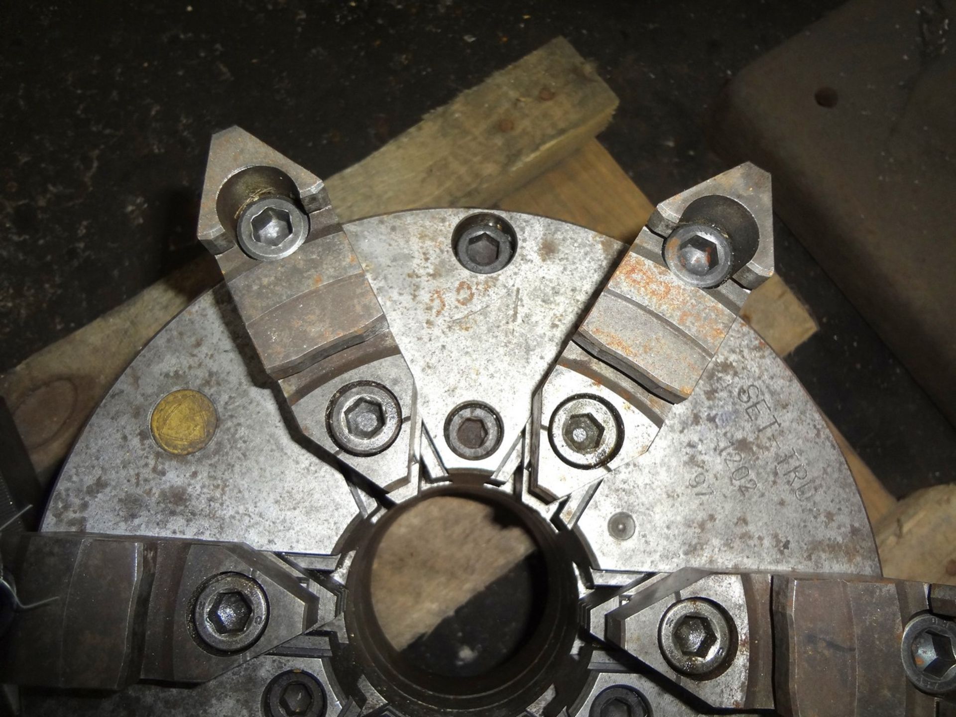 10" 6-Jaw Chuck - Image 2 of 2