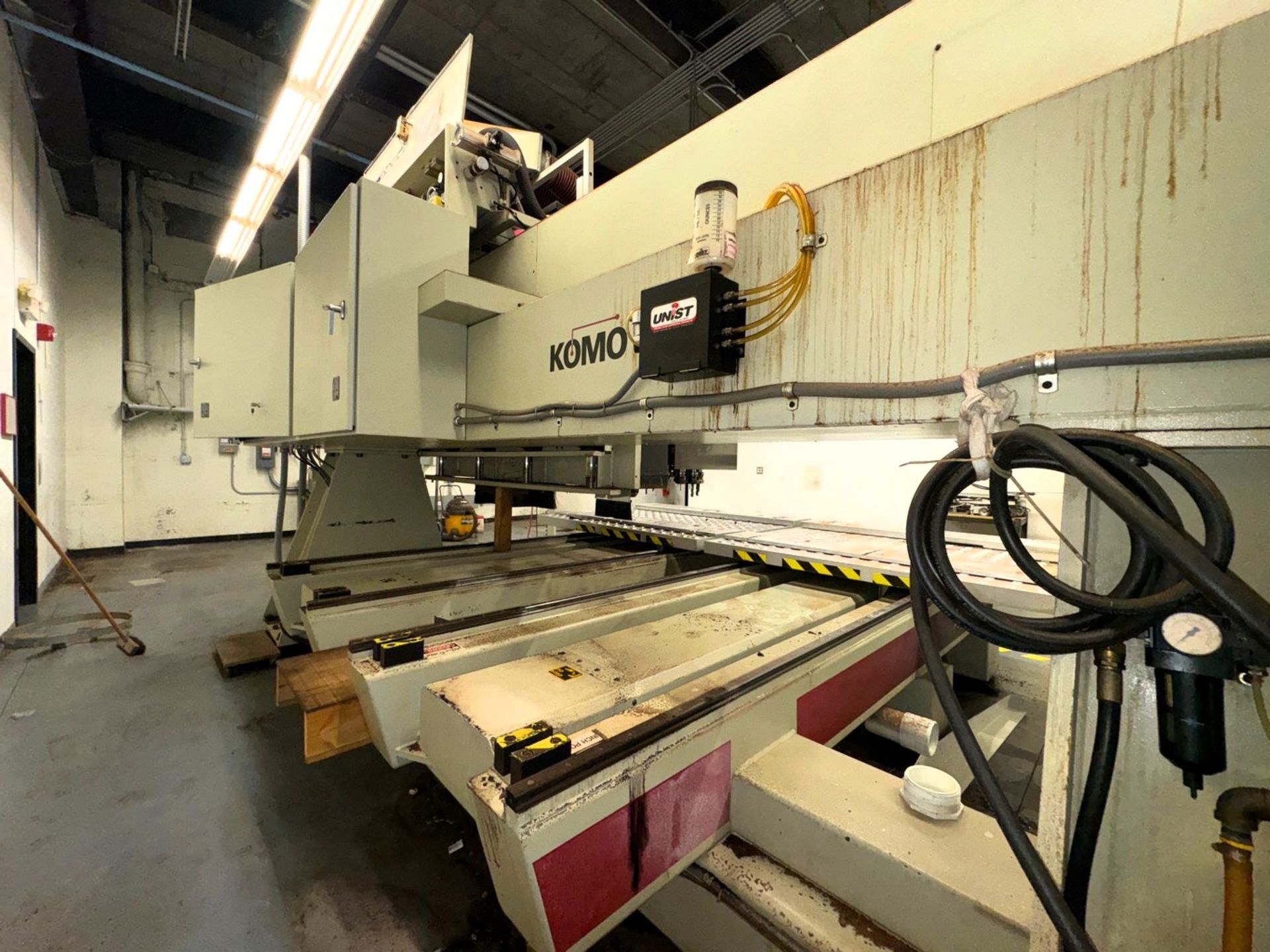 Komo Mach III VR-1005TT 3-Spindle CNC Router - Image 6 of 27