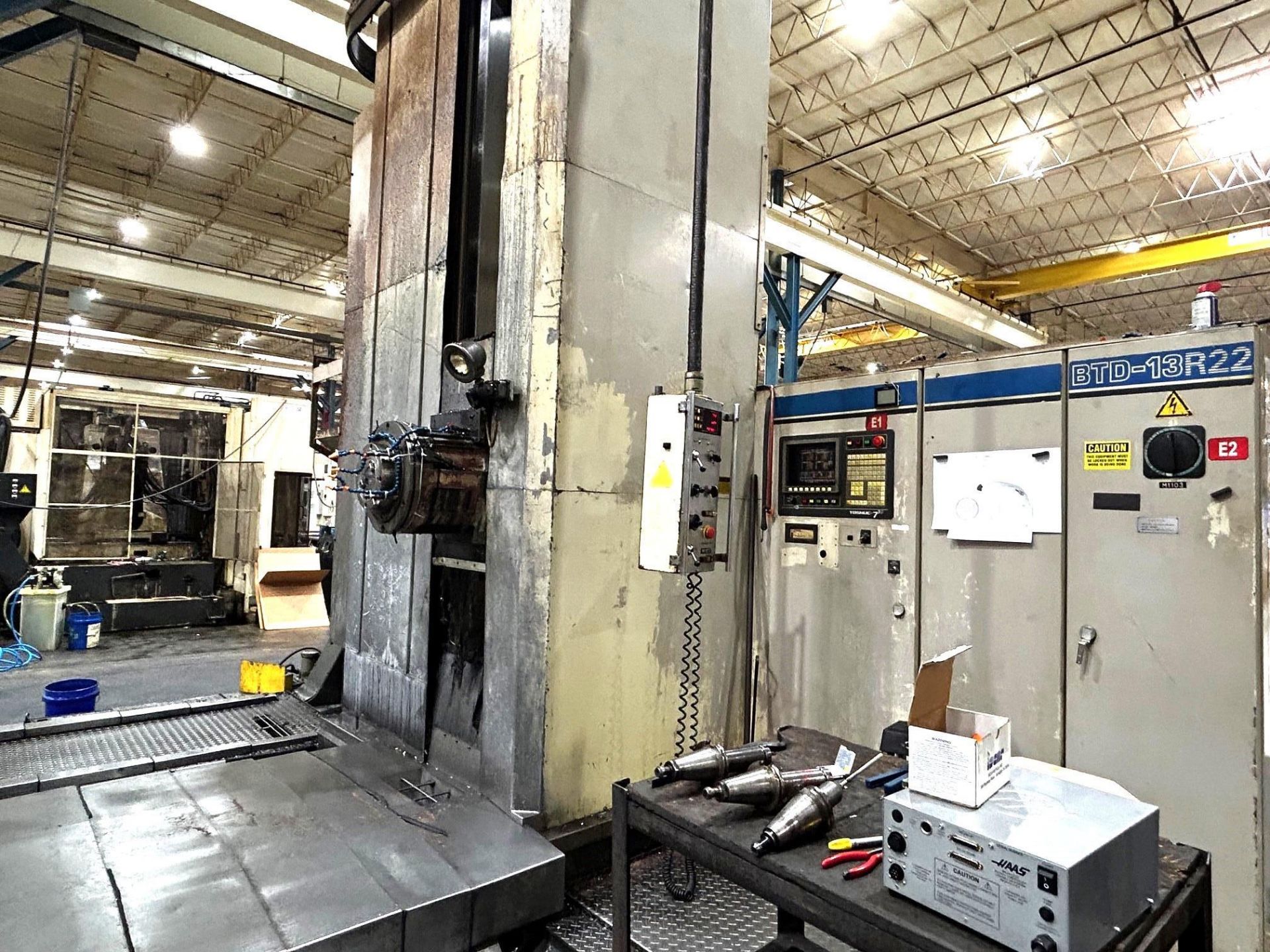 Toshiba BTD-13R22 CNC Horizontal Boring Mill w/ Pallet Shuttle - Image 4 of 9