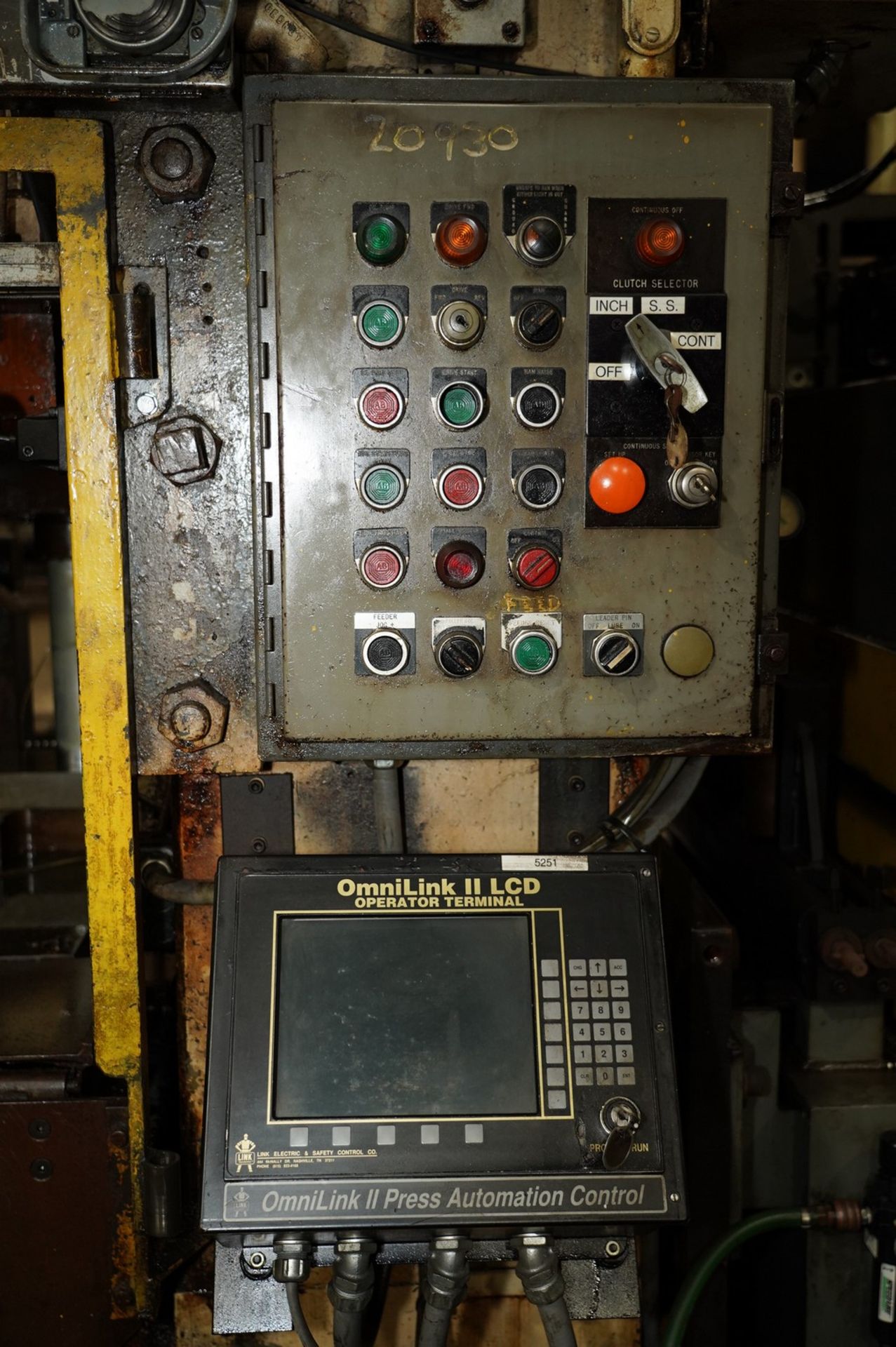 Clearing Model E-2600-72 600 Ton Press - Image 3 of 19