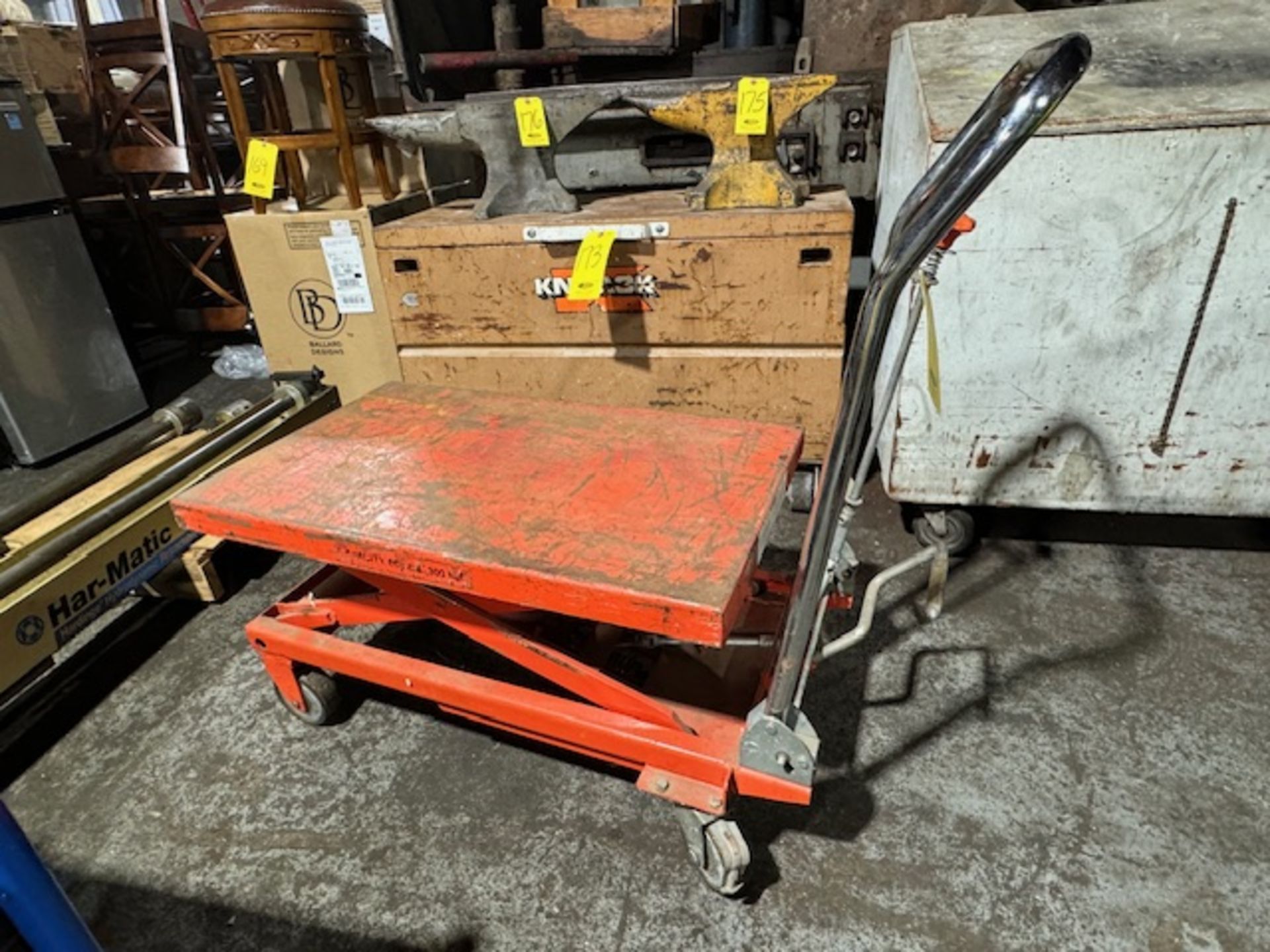 MOBILE SCISSOR PUMP TABLE CART (Located in Southampton, PA) - Image 2 of 2
