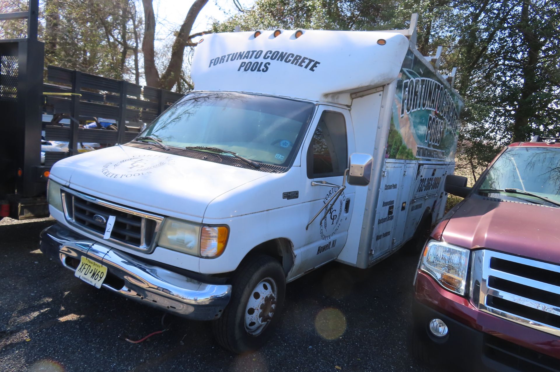 2003 FORD E450 DUALLY CUT-AWAY HI-TOP UTILITY BODY TRUCK, VIN 1FDXE45F03HA43808… - Image 2 of 12