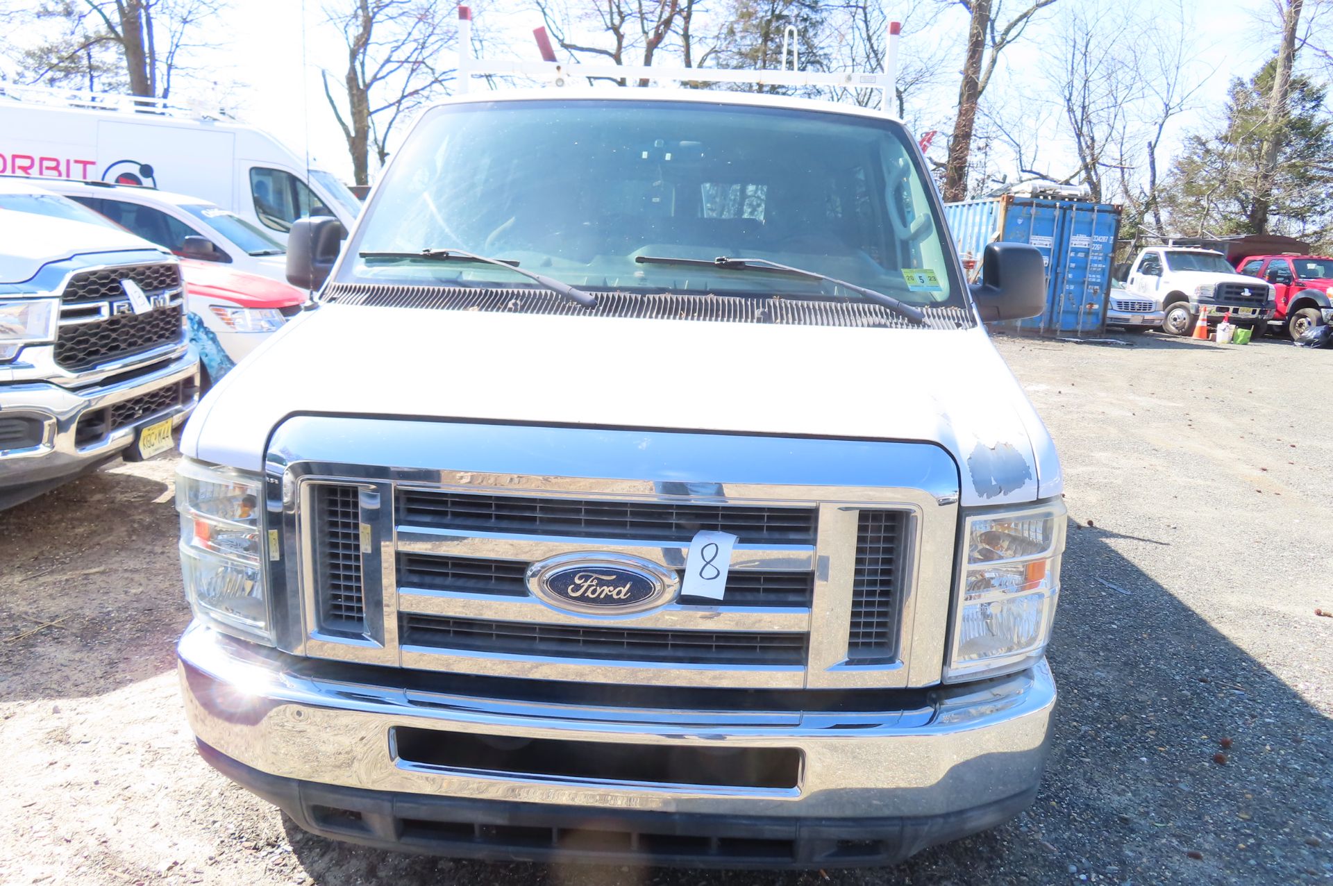 2011 FORD E350XLT SUPER DUTY PASSENGER VAN, VIN 1FBNE3BL2BDB03453..