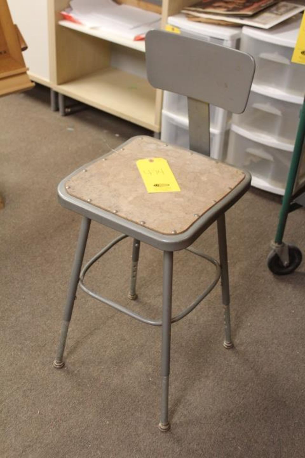 DRAFTING STOOL