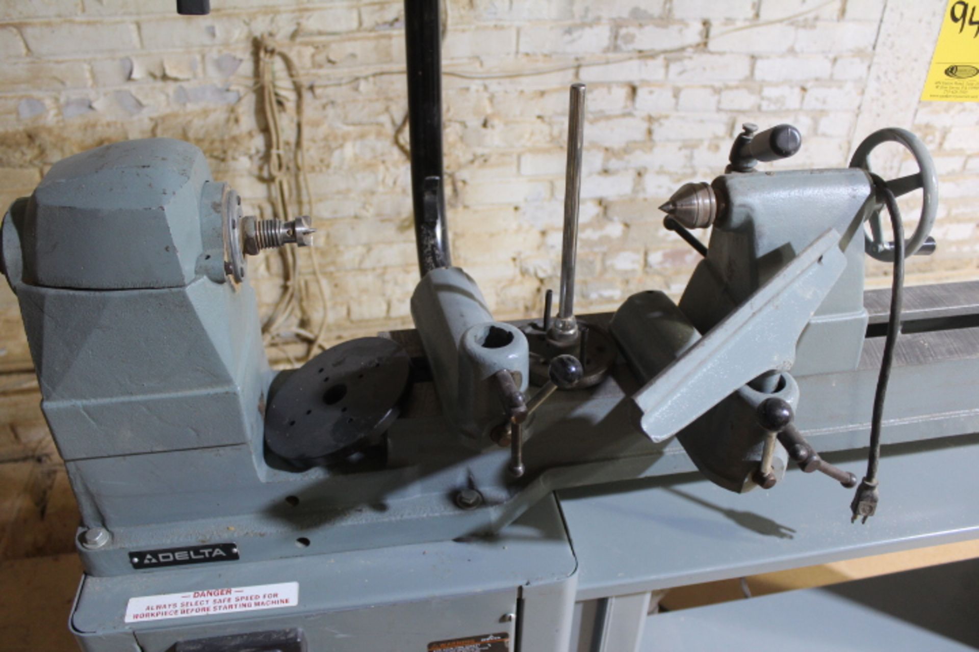 DELTA 46-222P 12 IN. VS WOOD LATHE, S/N 88F42376, TYPE 2, (LOADING FEE-$50) - Image 4 of 4