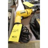 DEWALT DW106 3/8 IN DRILL