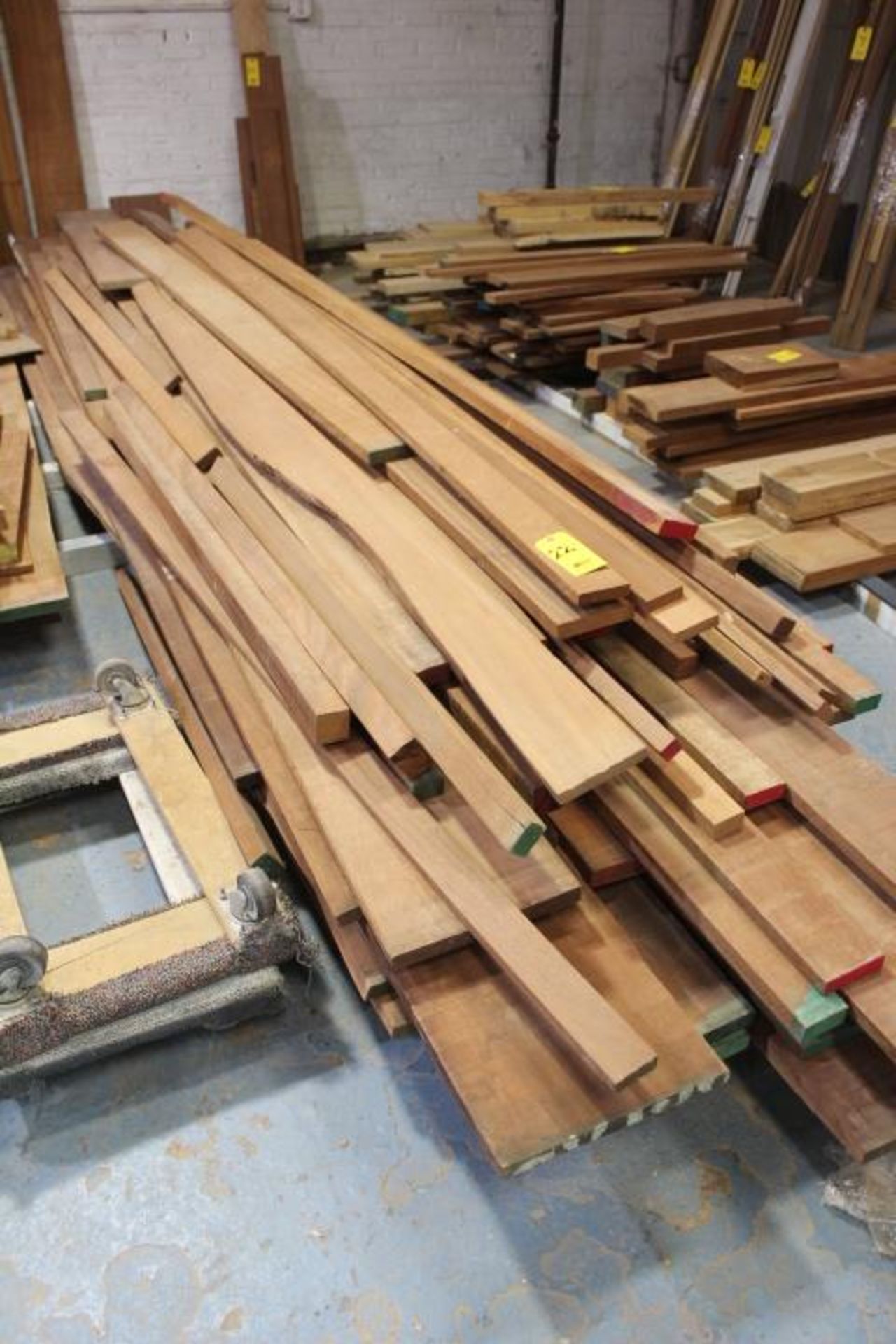 4/4 SAPELE APPROX.. 600 BF