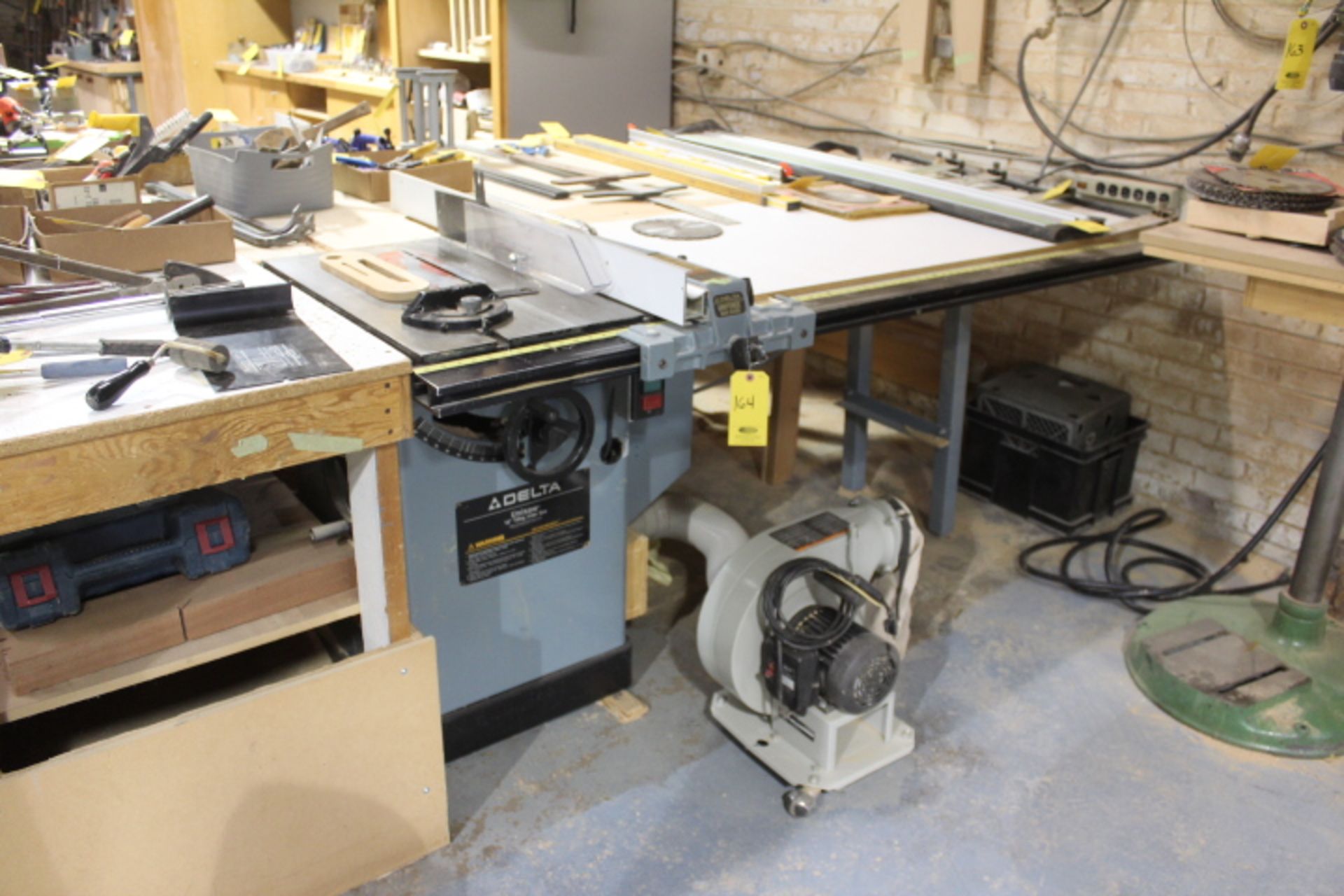 DELTA UNISAW 10IN. TILTING ARBOR TABLE SAW, UNIFENCE, (LOADING FEE-$100)