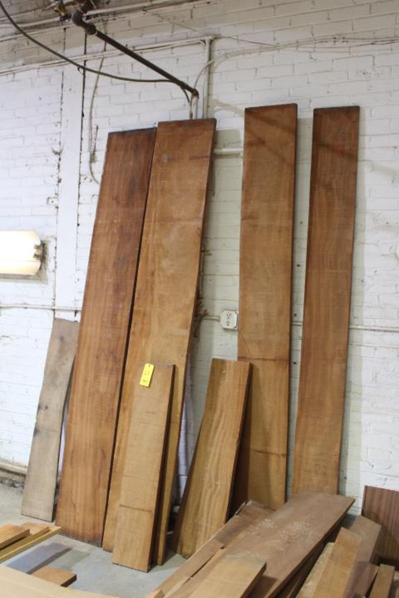 WIDE 4/4/ SAPELE APPROX 25 BF