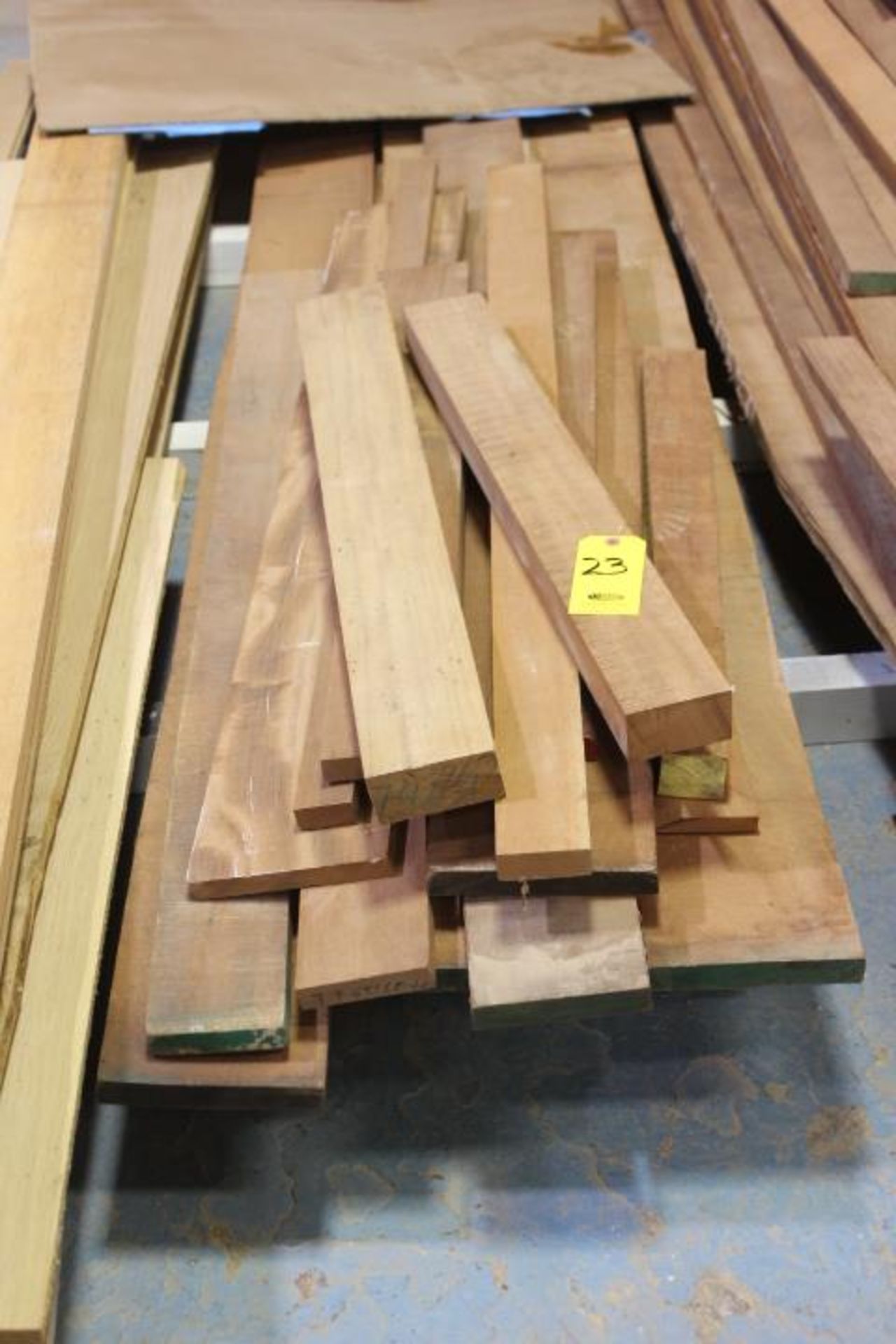 4/4 SAPELE APPROX 6 FT. LENGTHS APPROX 80 BF