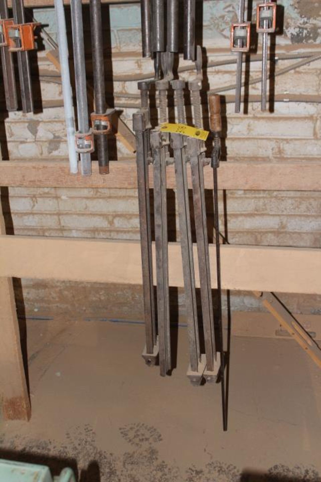 (4) 28 IN. AND (1) 36 IN CLAMPS