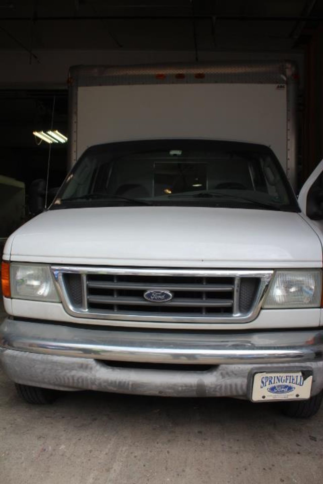 2004 FORD E-350 CUT-AWAY ALUMINUM VAN TRUCK WITH ABC 16 FT. VAN, WOOD PANELED WITH PASS… - Image 9 of 9