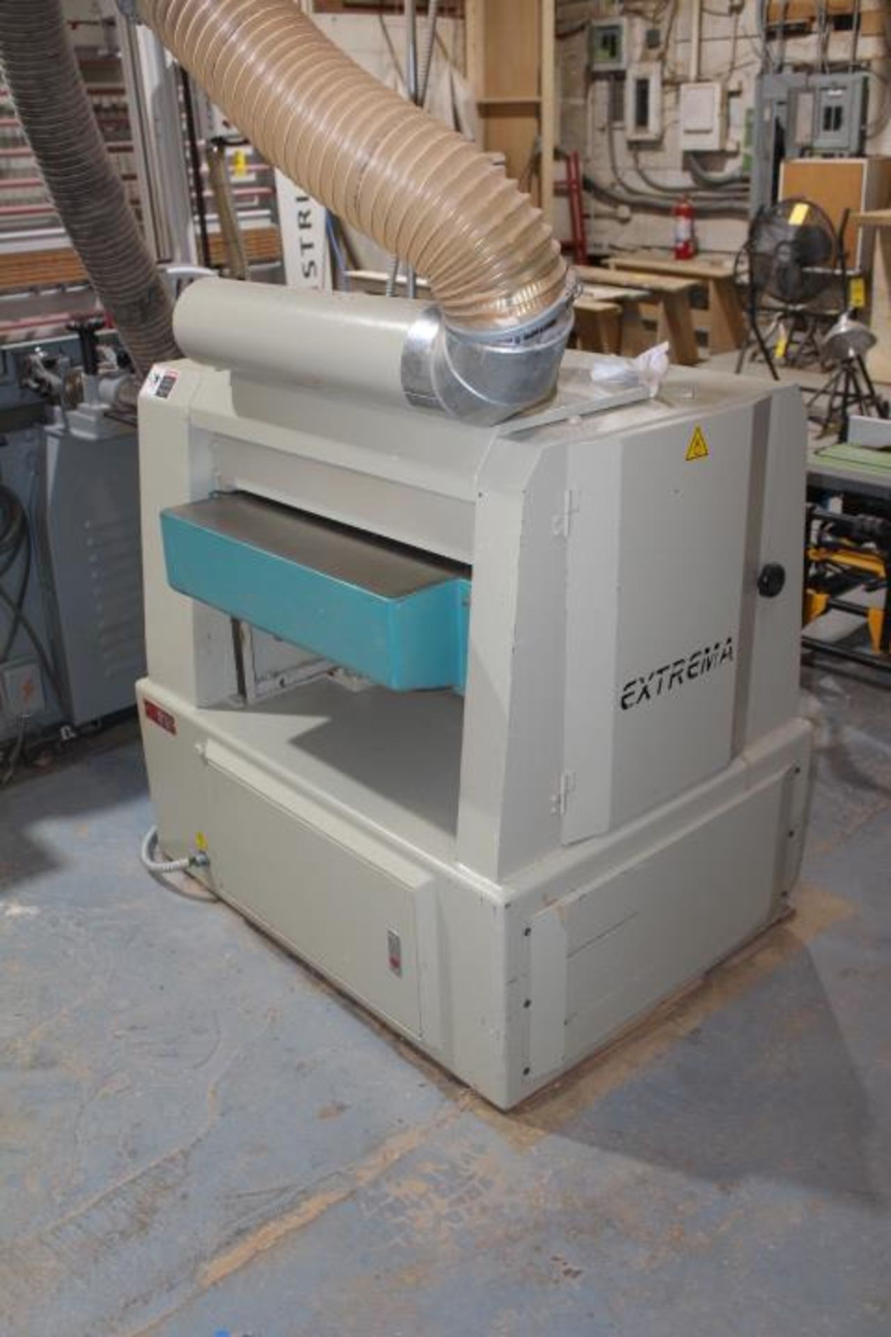 2016 EXTREMA XP-610 24 IN. SINGLE SIDED THICKNESS PLANER, S/N 16B2726, 10 HP, SOLID INFEED ROLLS… - Image 3 of 4