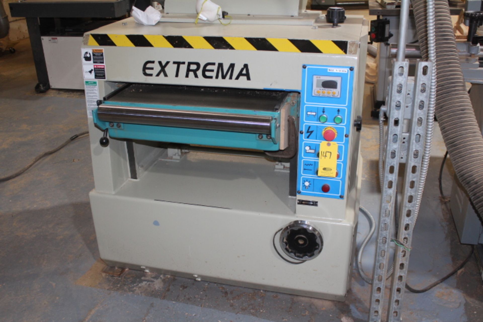 2016 EXTREMA XP-610 24 IN. SINGLE SIDED THICKNESS PLANER, S/N 16B2726, 10 HP, SOLID INFEED ROLLS…