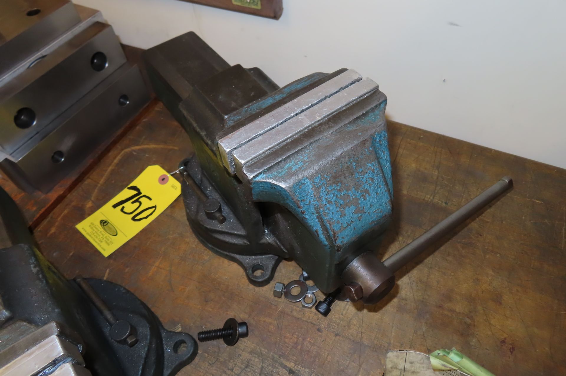 5 IN. HEAVY DUTY BENCH VISE - Image 2 of 2