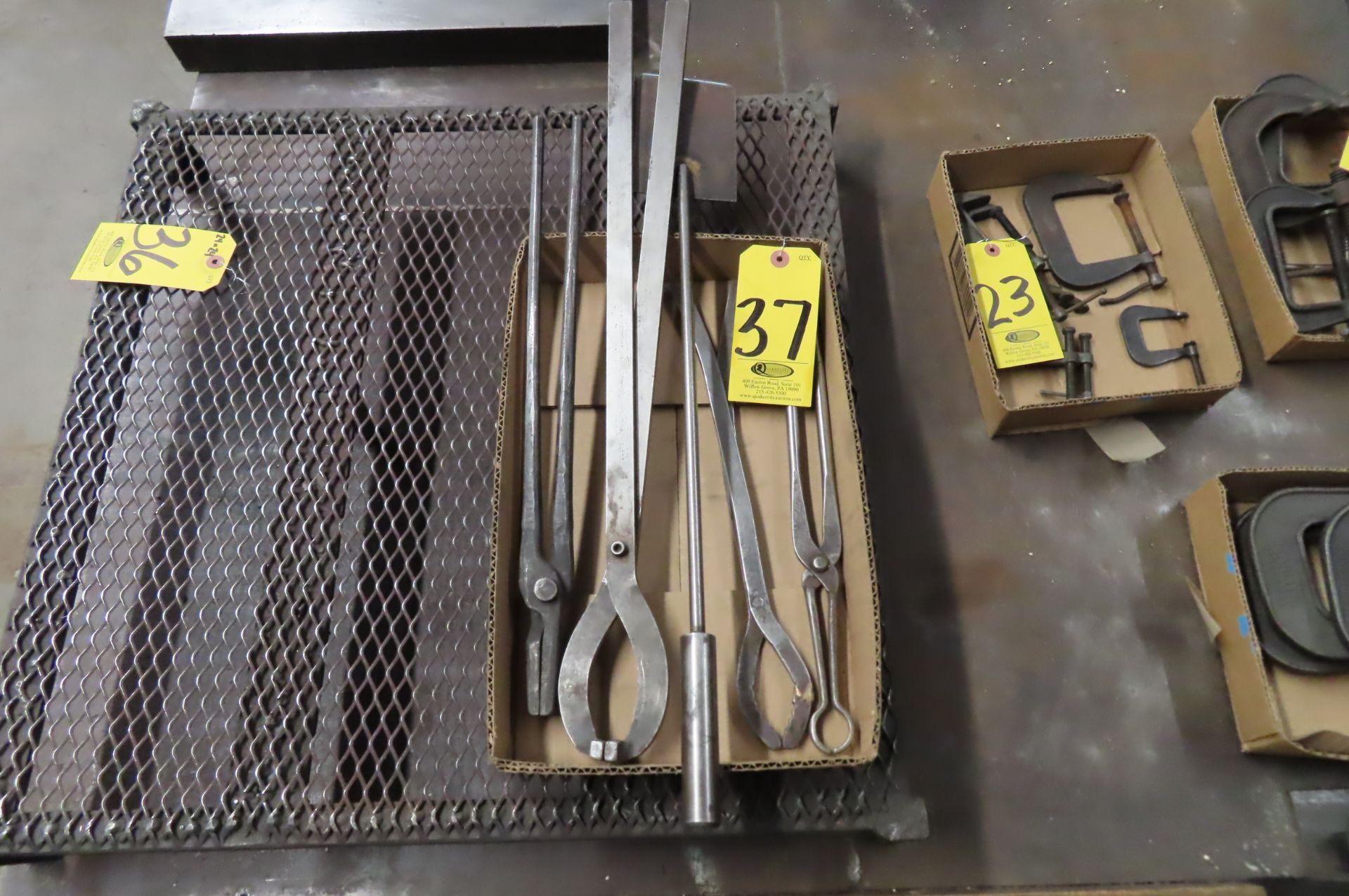 (4) ASSORTED TONGS AND (1) SCRAPER