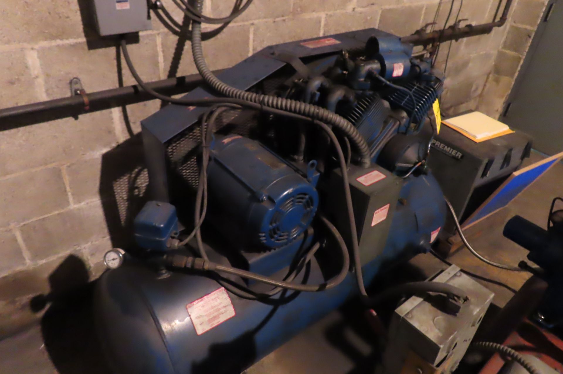 RECIPROCATING AIR COMPRESSOR, 10 HP, 230 V, 60 HZ, … - Image 4 of 6