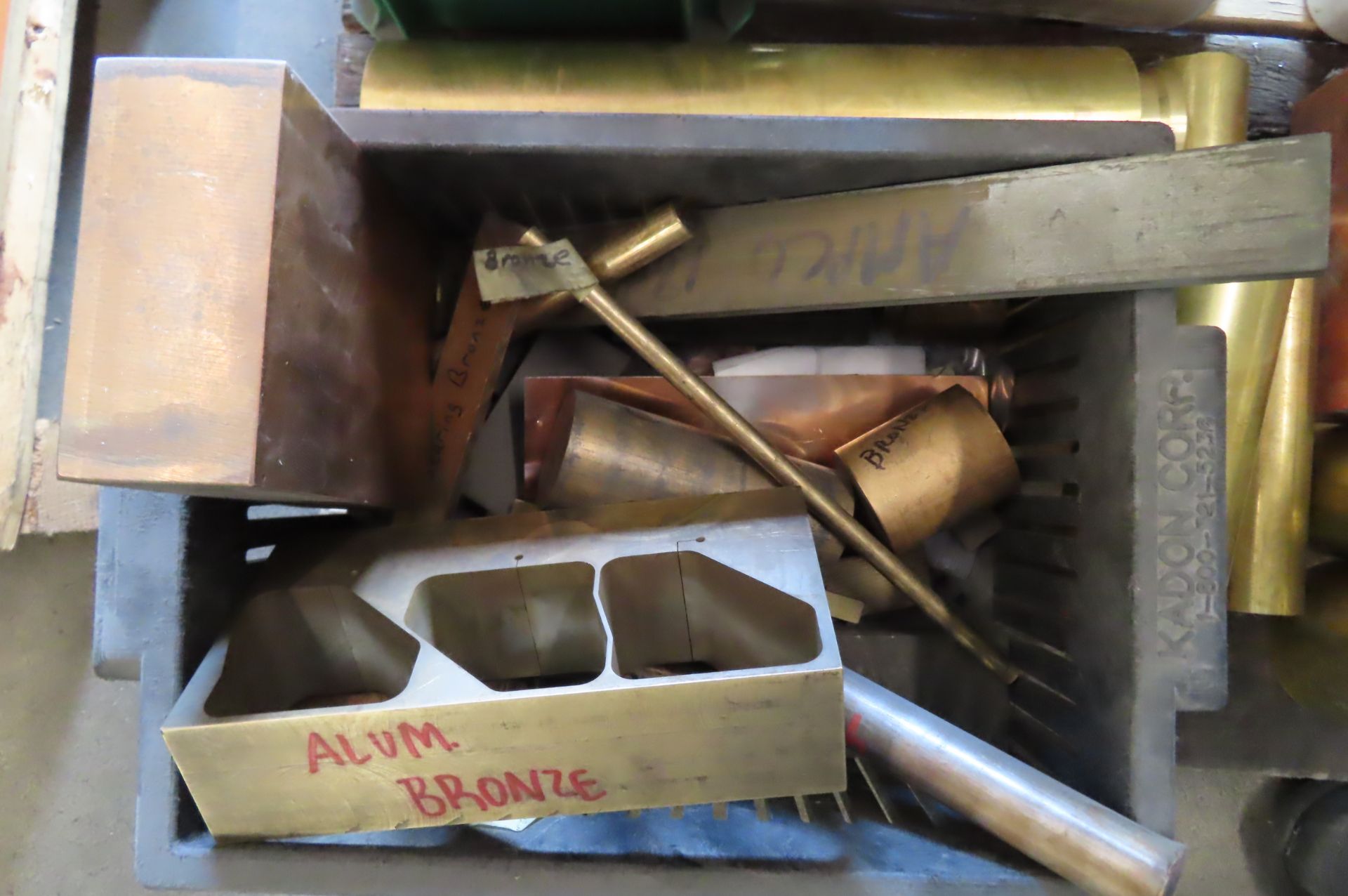 SKID OF ASSORTED COPPER AND BRASS AND BRONZE - Image 5 of 6