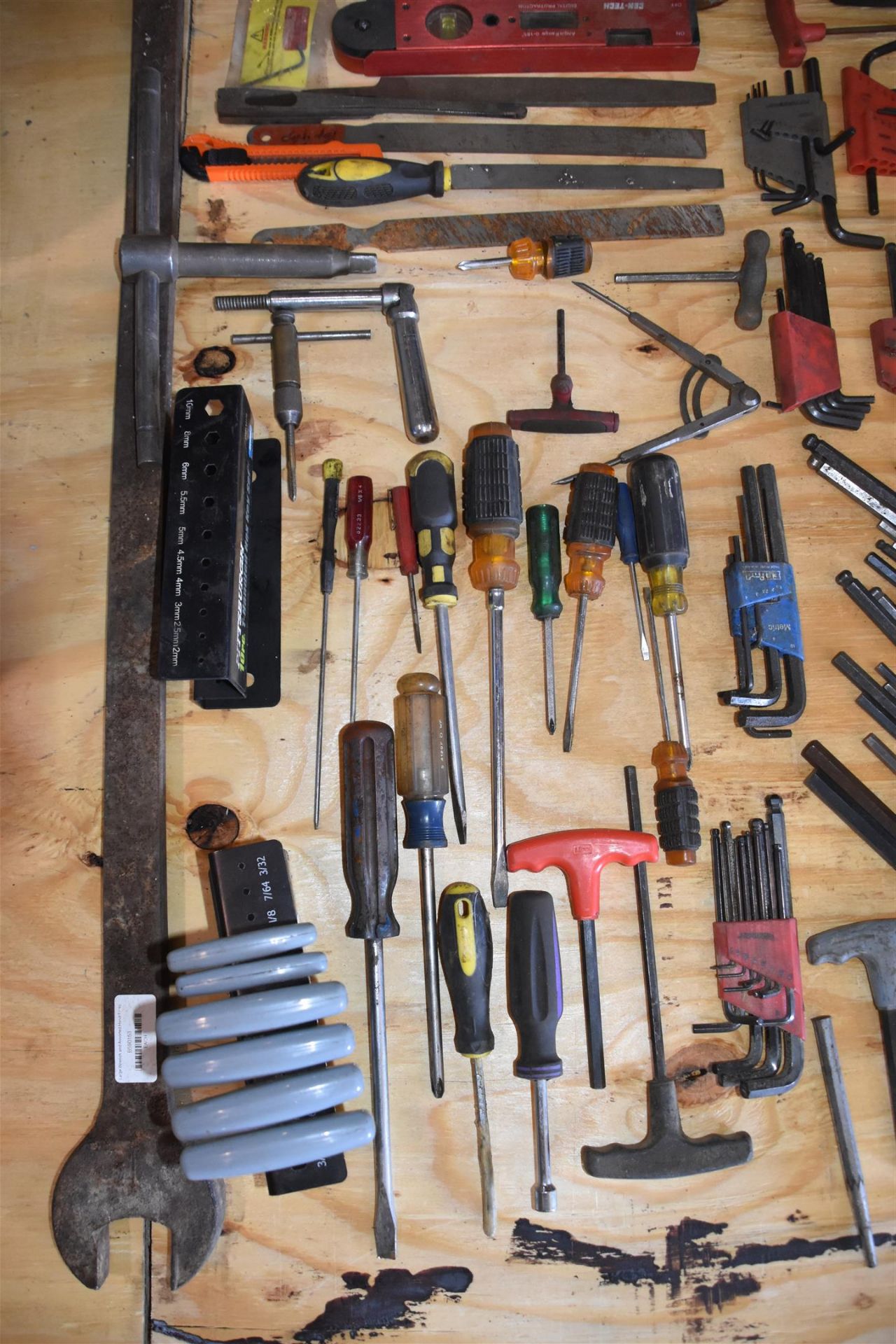 Large Wrench and Assorted Hand Tools - Image 5 of 6