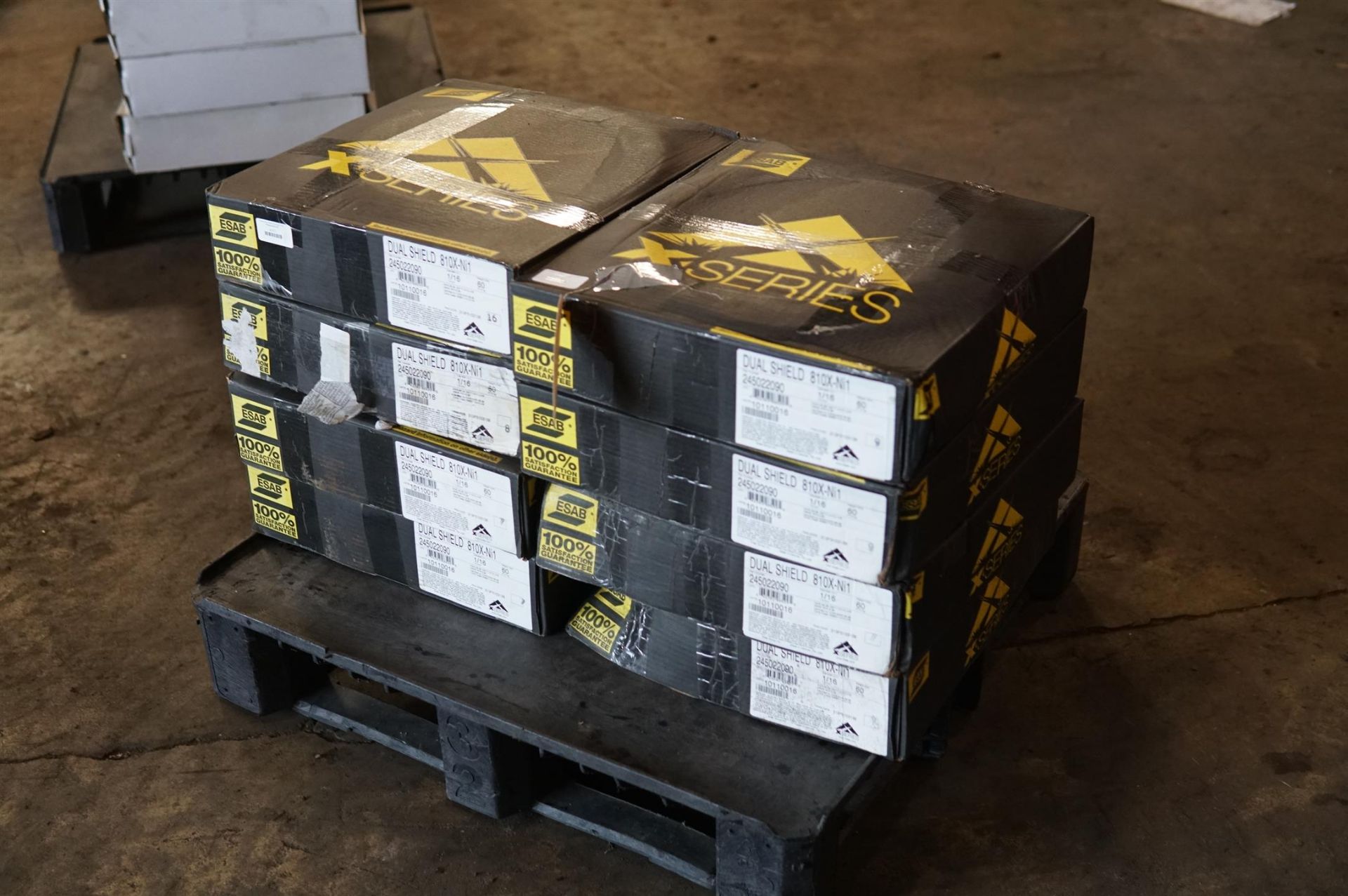 ESAB Dual Shield 810X-Ni1 1/16 Welding Wire (8)- (LOADING FEE - $25)