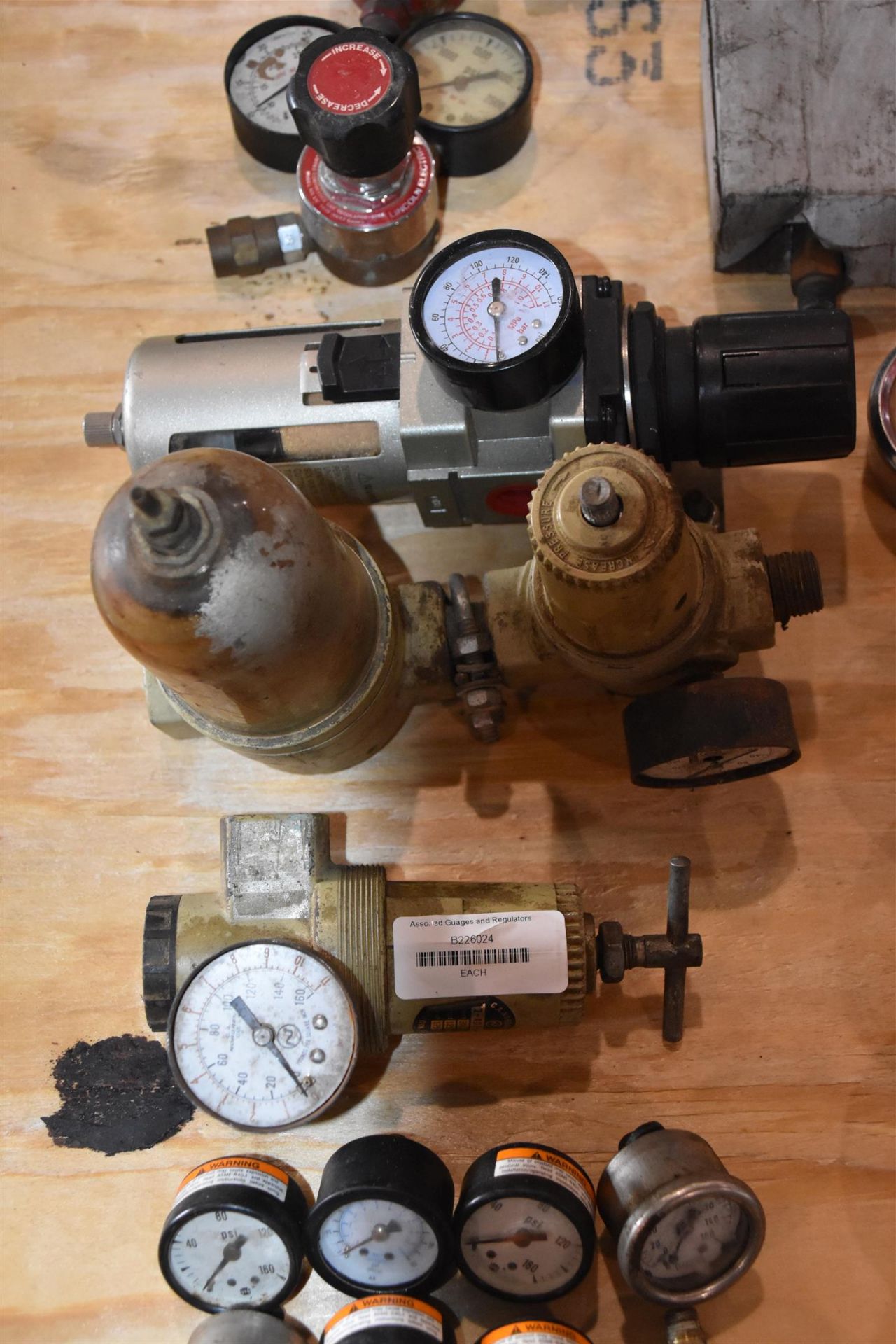 Assorted Gauges and Regulators - Image 3 of 8