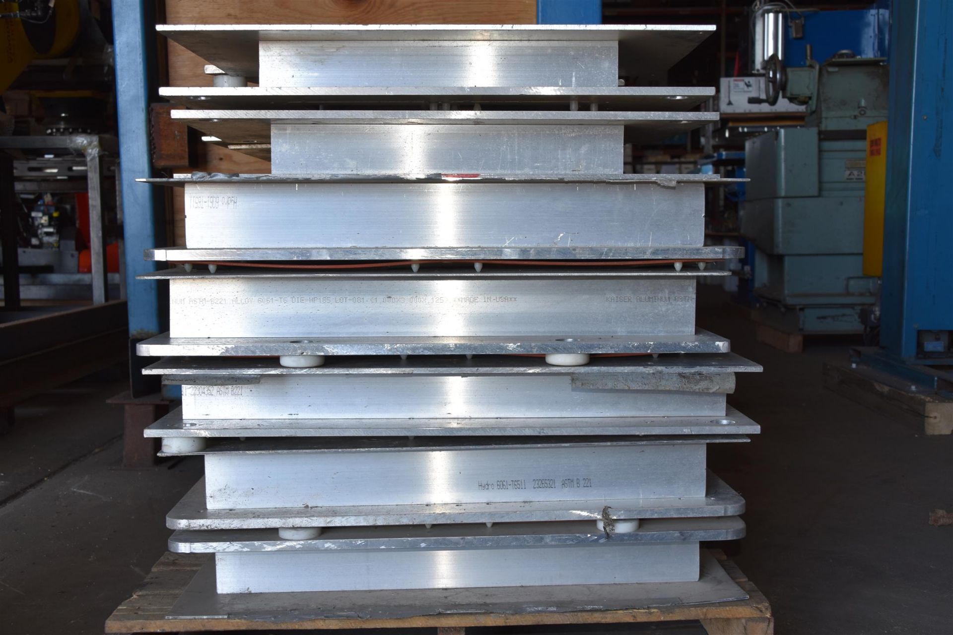 Aluminum Mold Pieces (Skid 1)- (LOADING FEE - $25) - Image 3 of 4