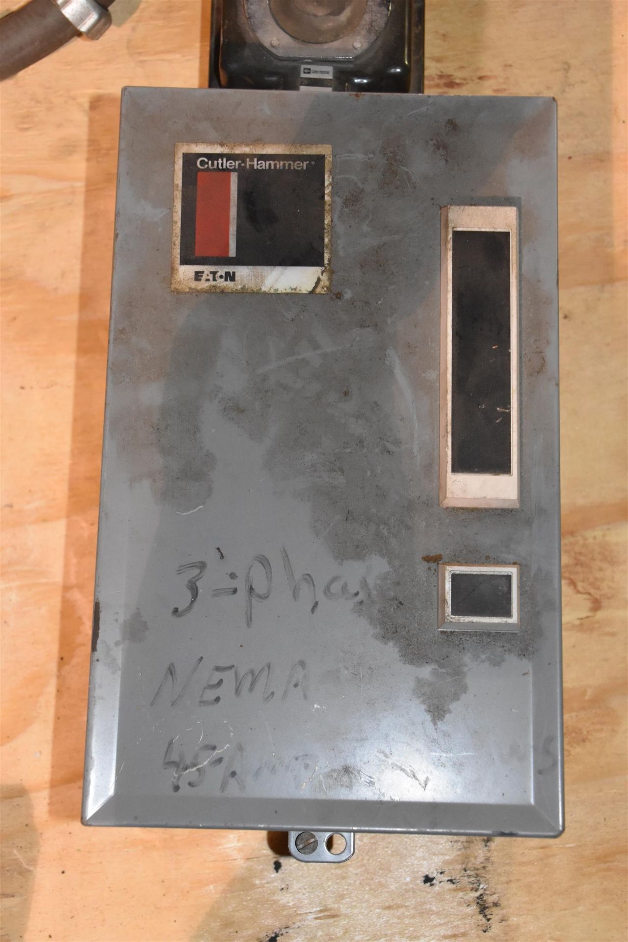 Electrical Boxes and Controller - Image 5 of 10