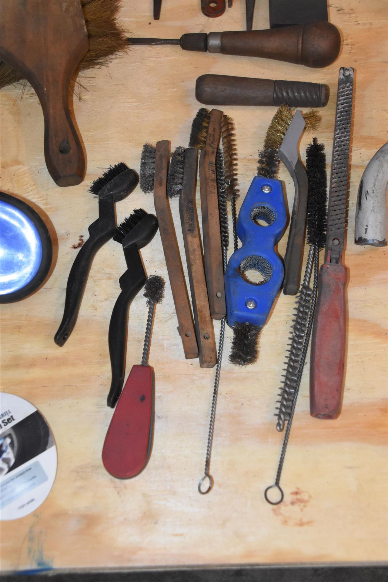 Saws, Files, Wire Brushes - Image 2 of 9