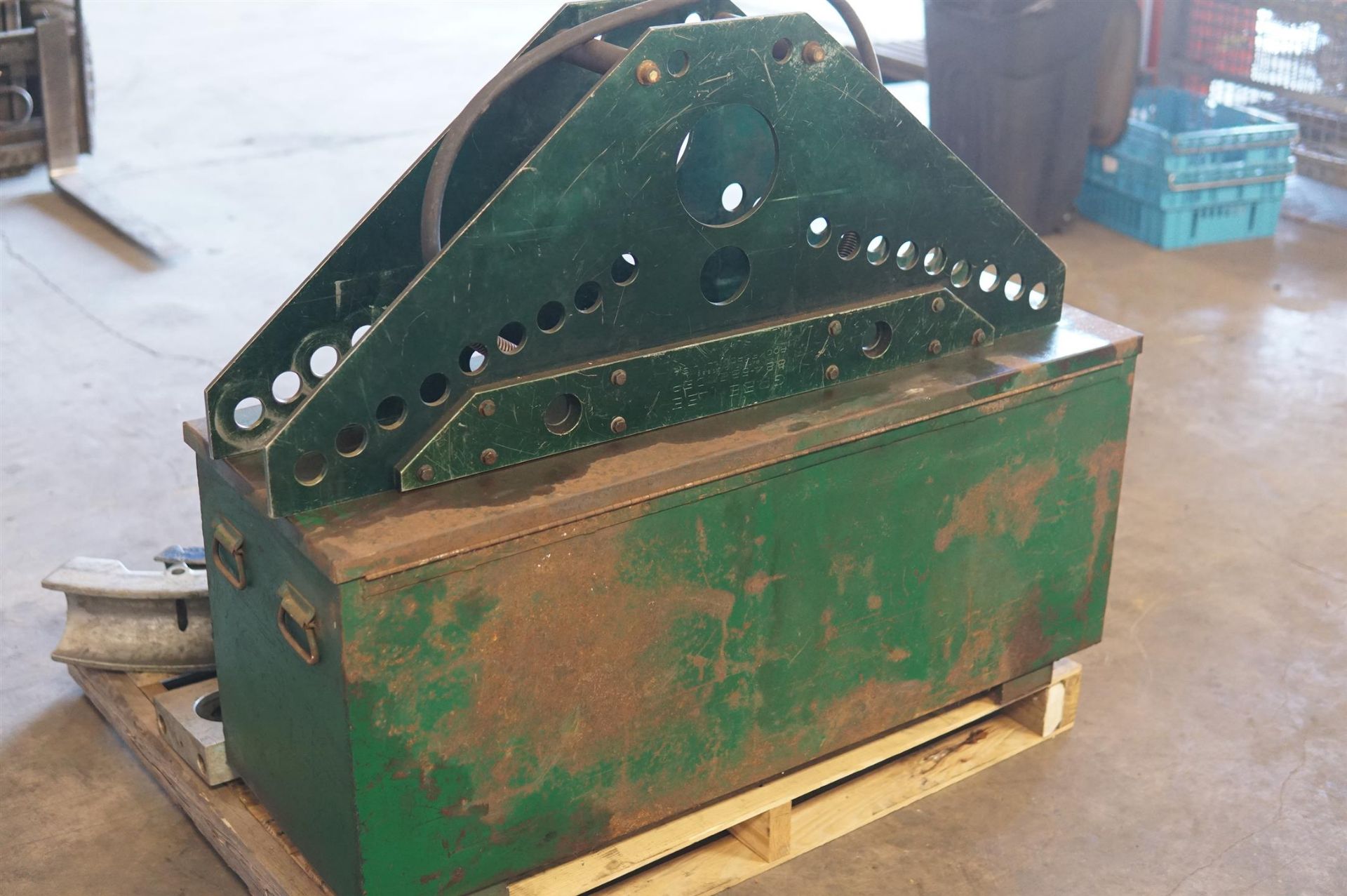 Greenlee Pipe Bender 8845- (LOADING FEE - $25) - Image 6 of 10