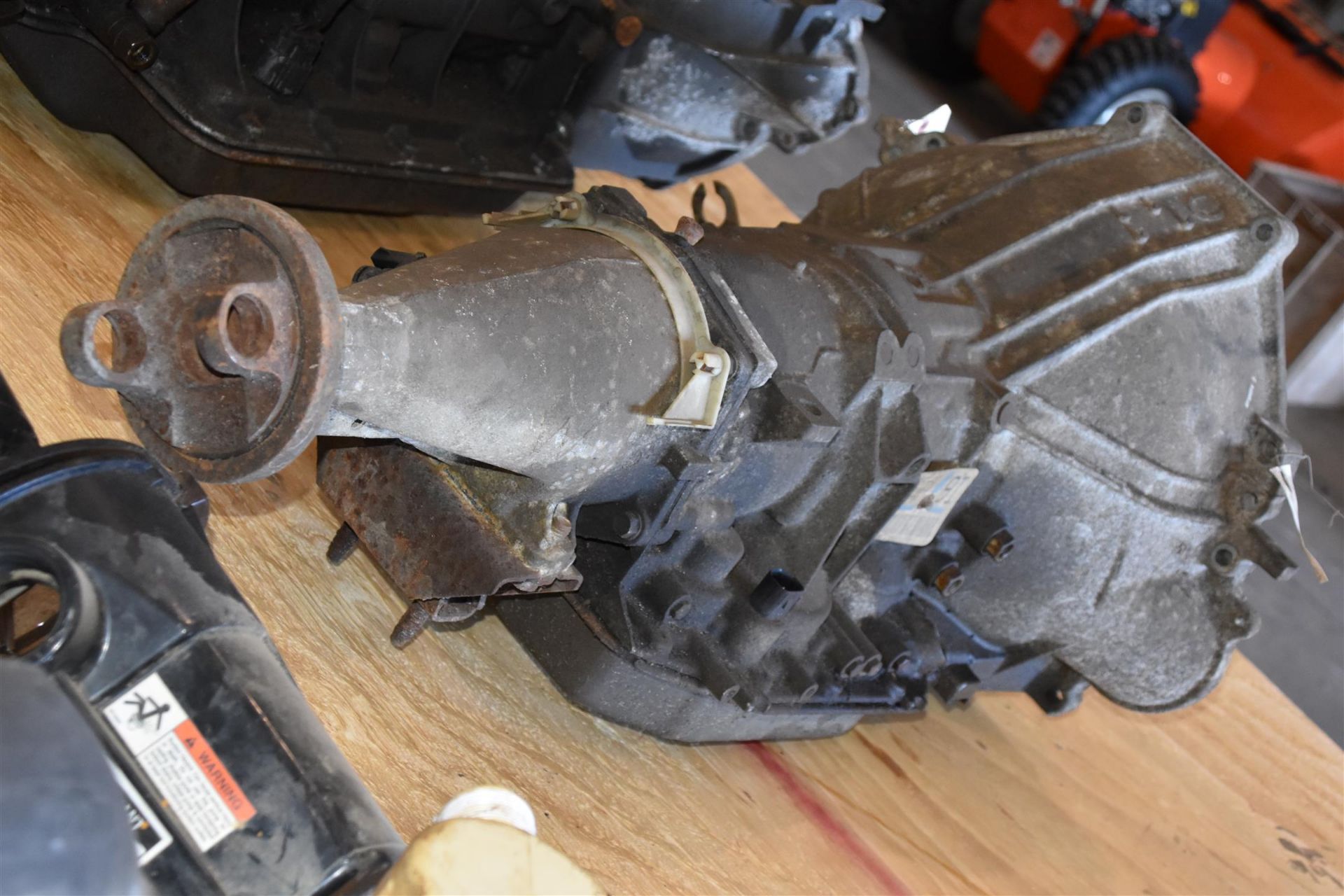 Ford 4.2 Auto Transmission- (LOADING FEE - $25) - Image 3 of 9