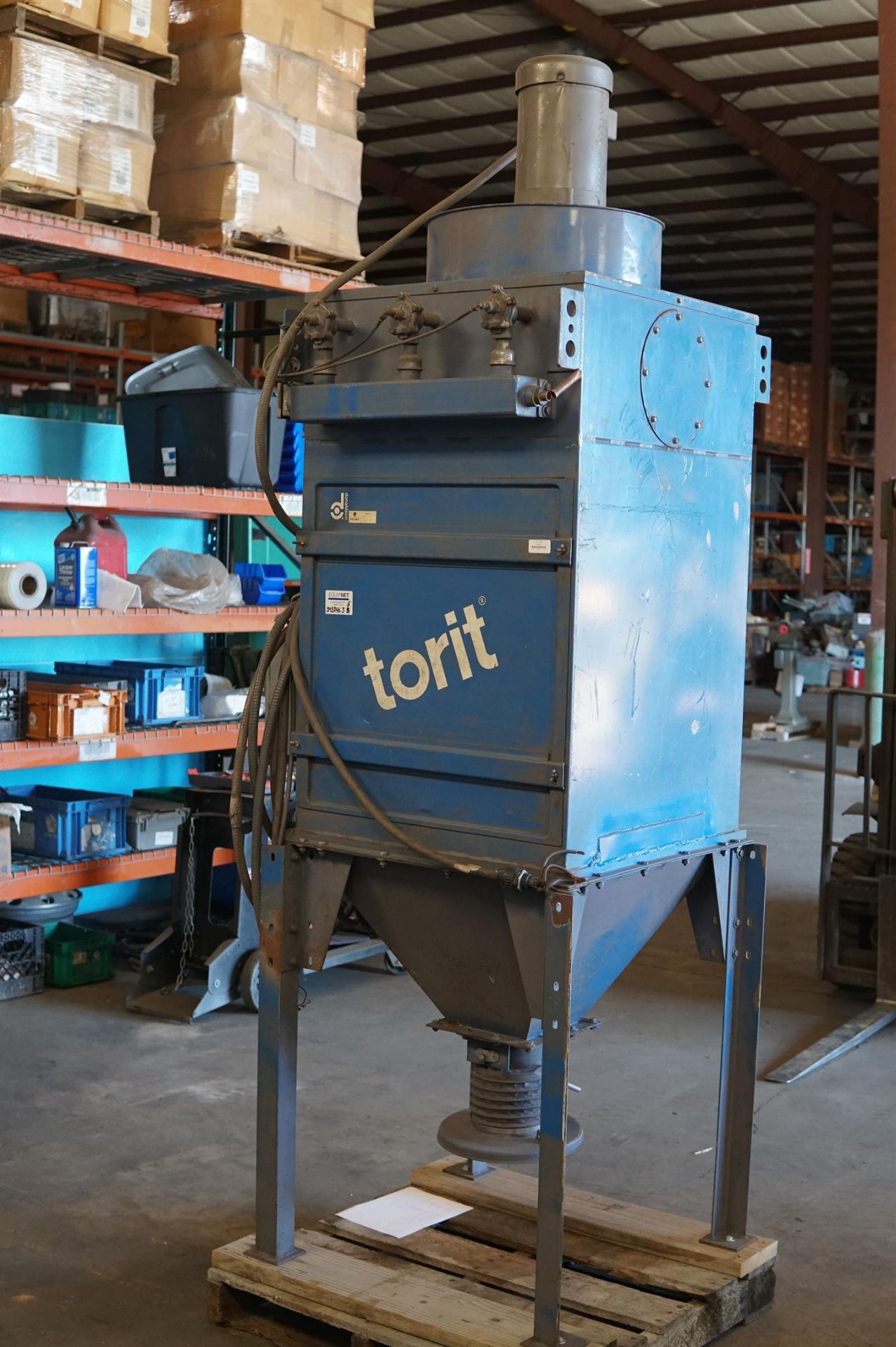 Torit Dust Collector- (LOADING FEE - $25) - Image 4 of 13