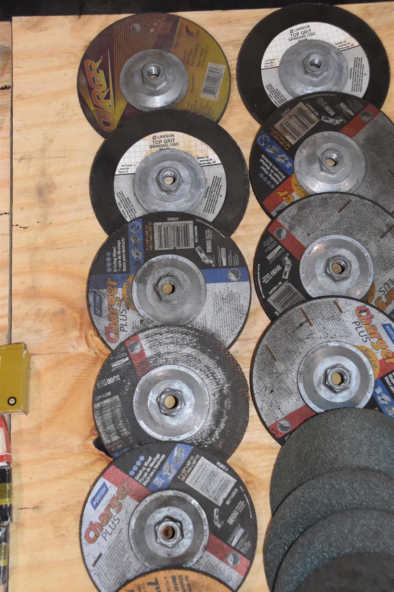 Grinding and Sanding Discs - Image 6 of 7