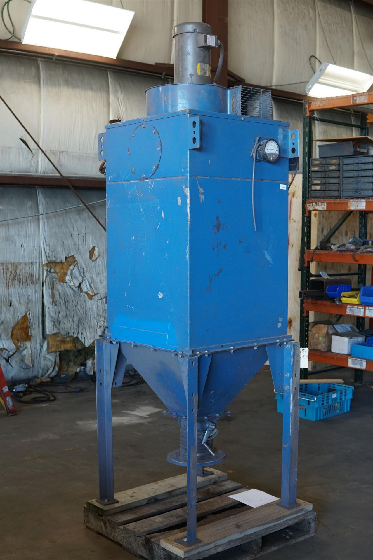Torit Dust Collector- (LOADING FEE - $25) - Image 7 of 13