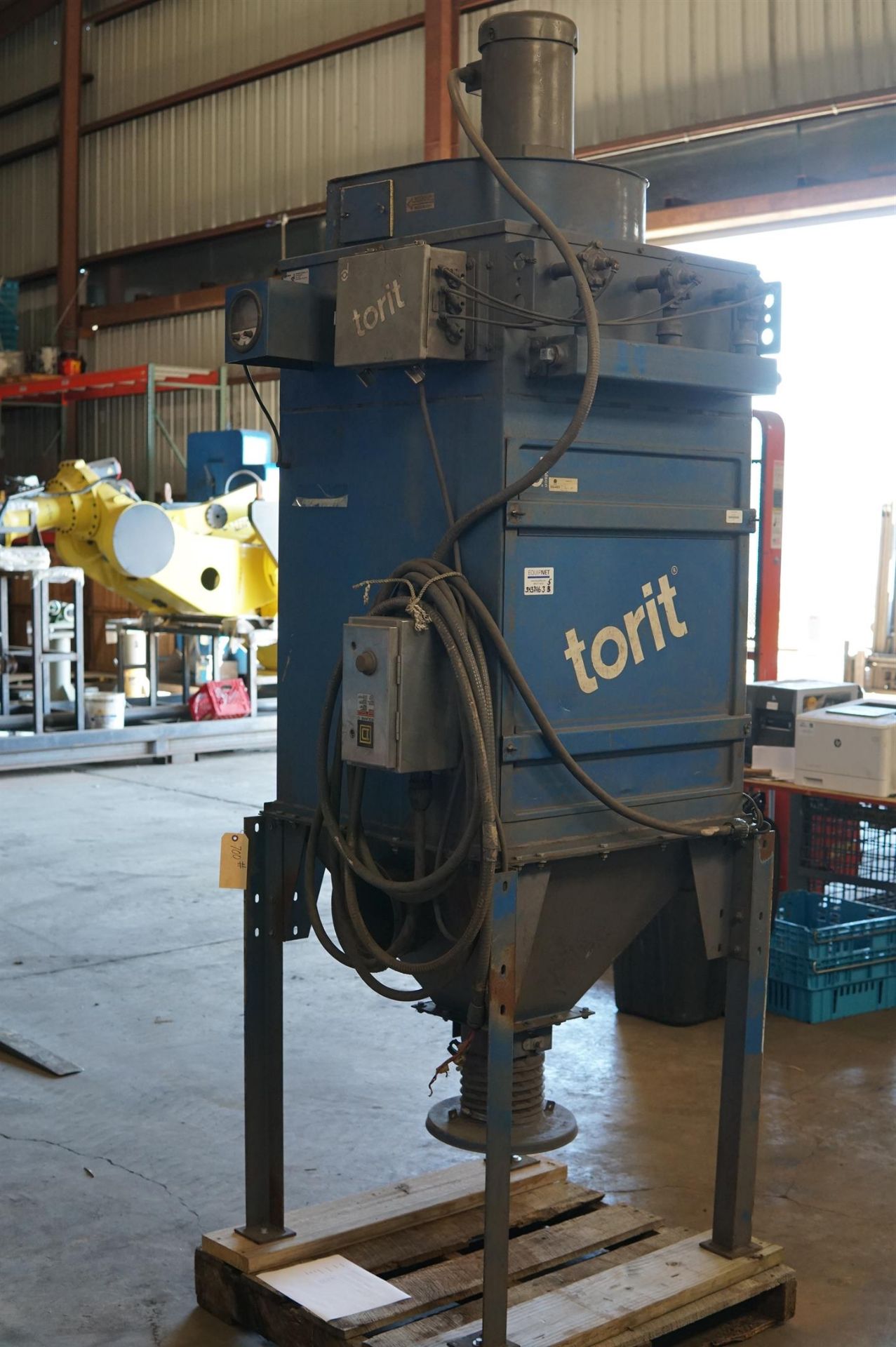 Torit Dust Collector- (LOADING FEE - $25) - Image 5 of 13