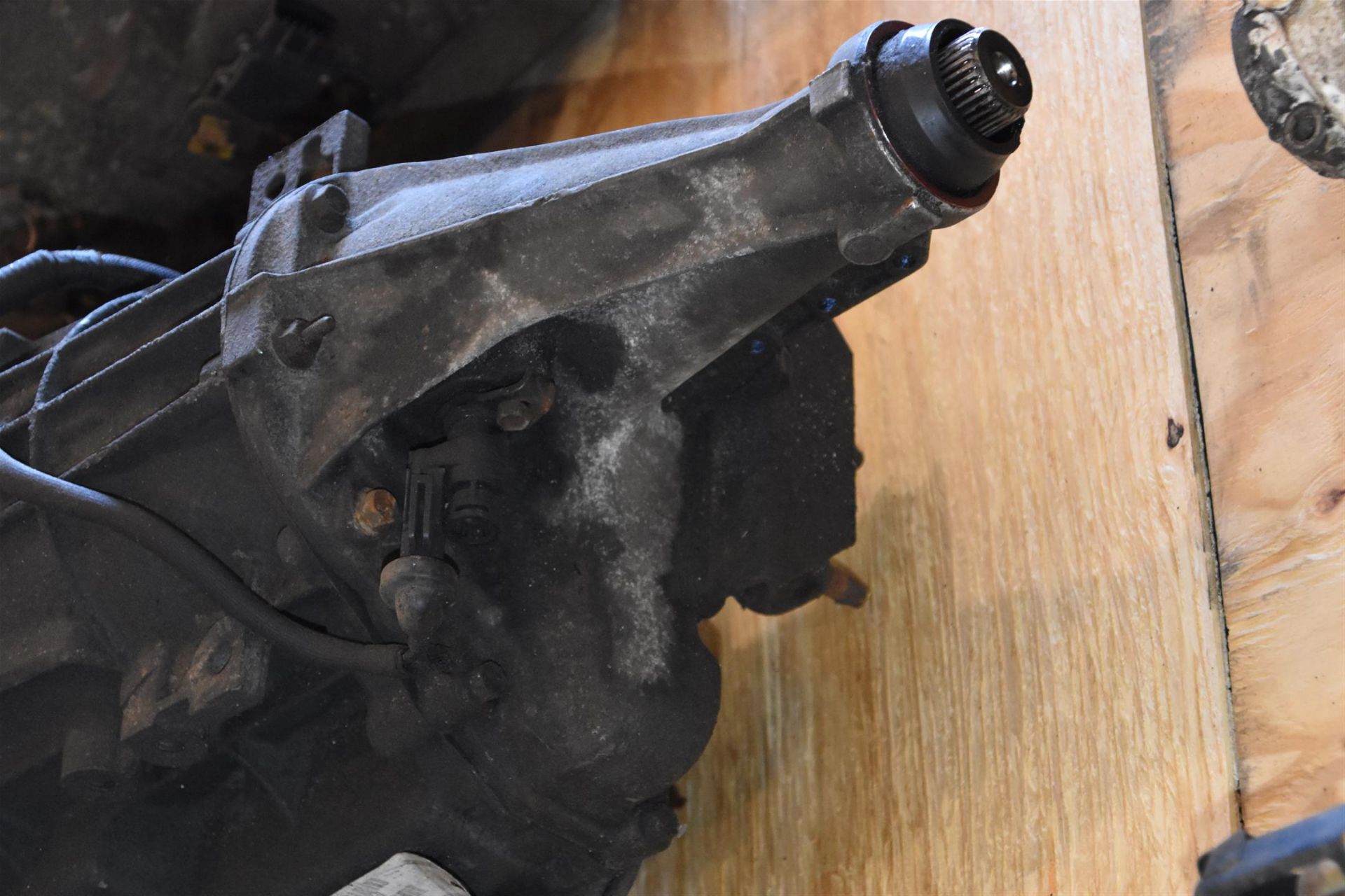 Ford F8UZ-7000-CARM Transmission- (LOADING FEE - $25) - Image 2 of 8