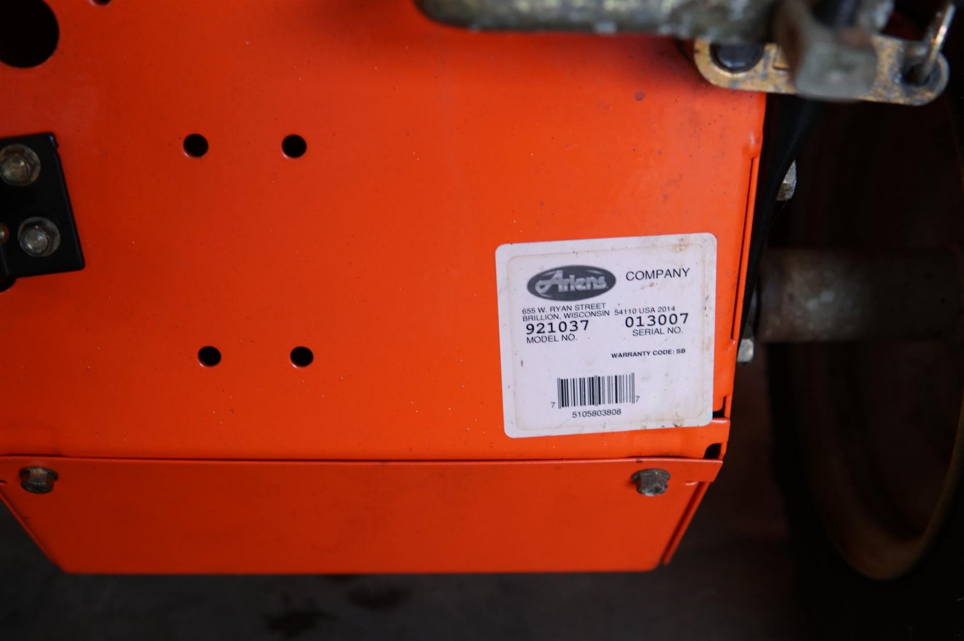 Ariens 28 IN. Snowblower (APPEARS TO HAVE LITTLE USE) - Image 7 of 8