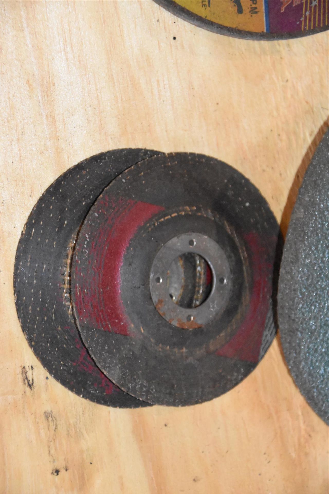 Grinding and Sanding Discs - Image 3 of 7