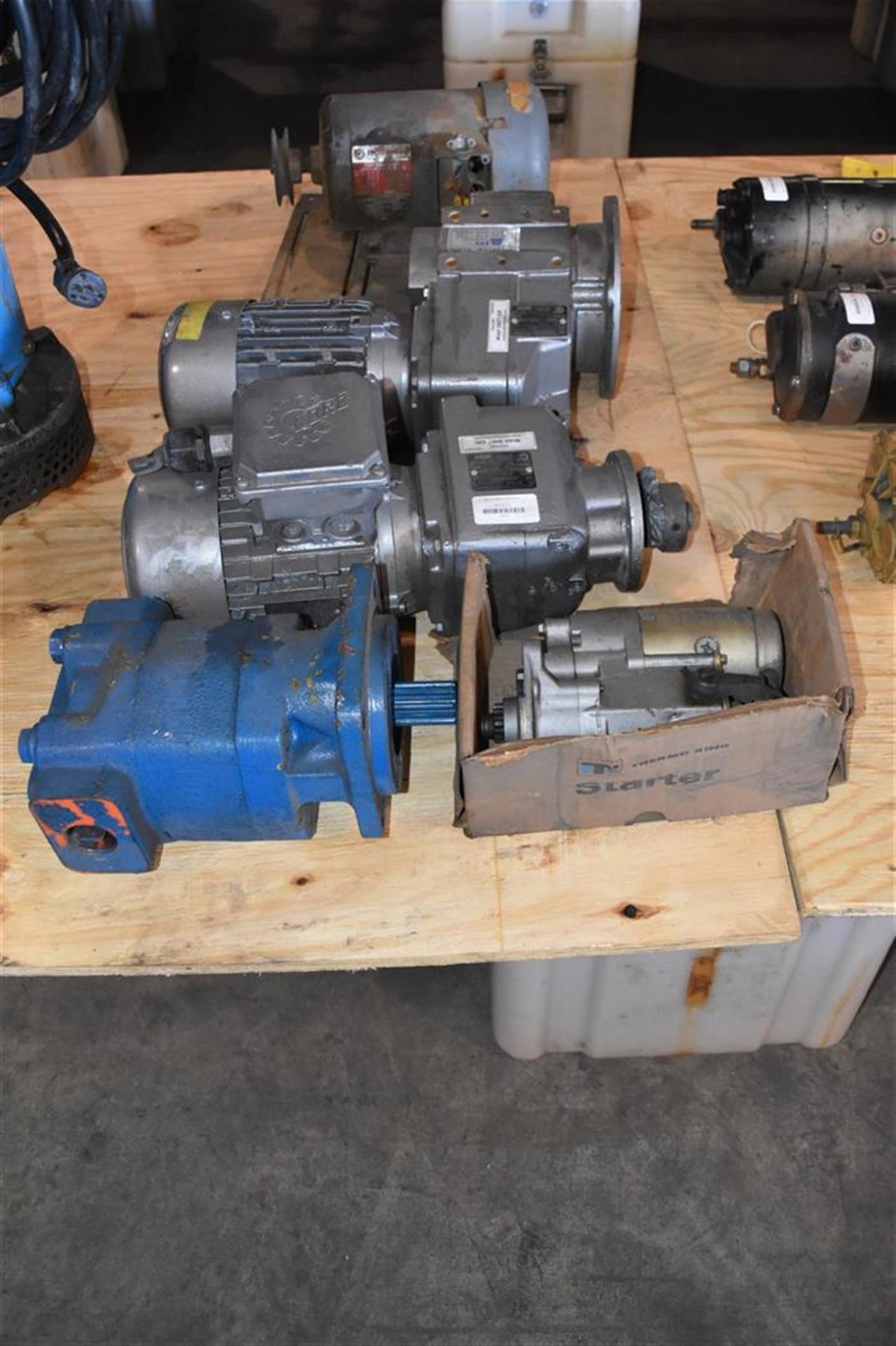 Electric Motors and Starter - Image 17 of 17
