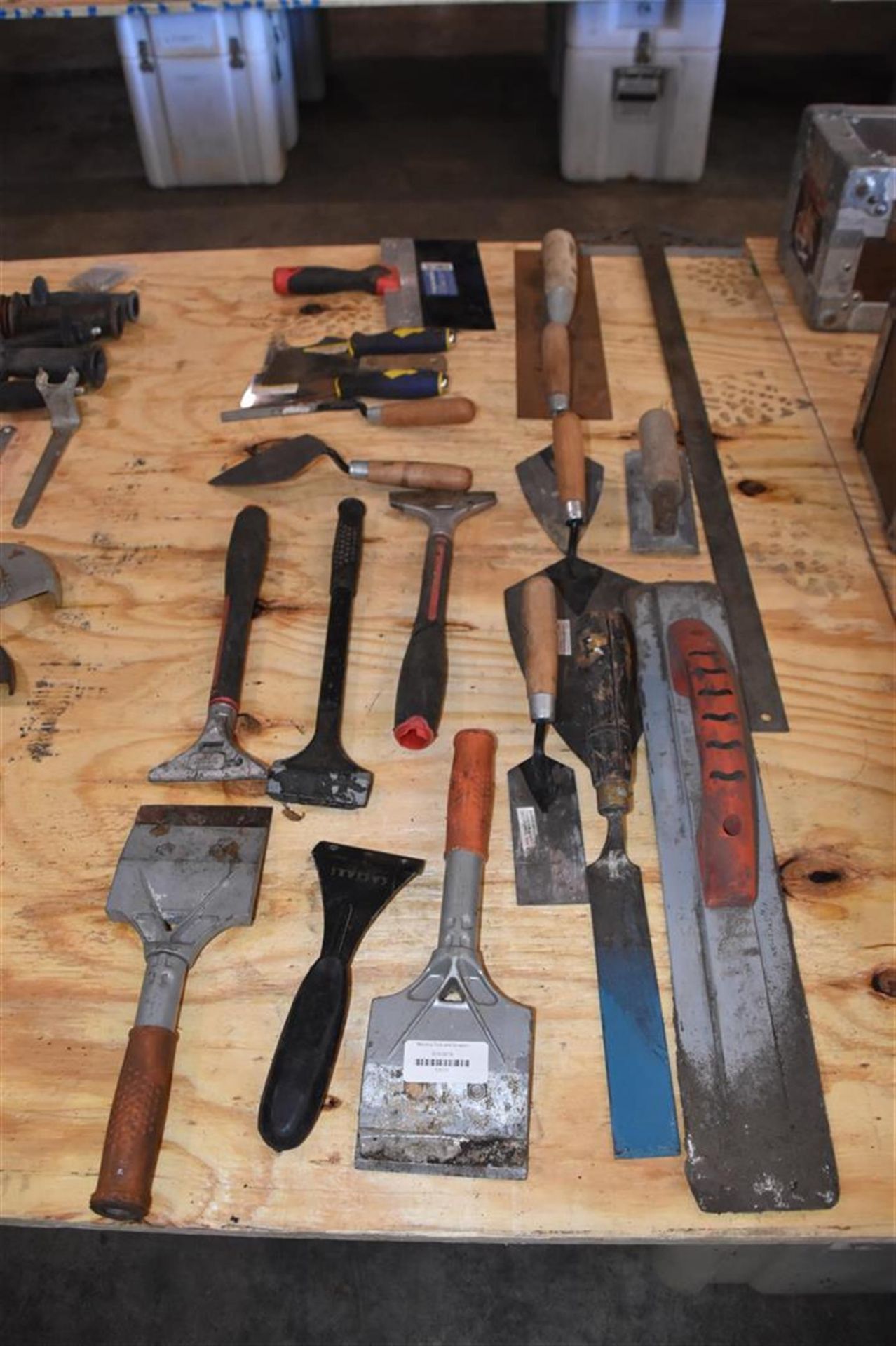 Masonry Tools and Scrapers - Image 11 of 11