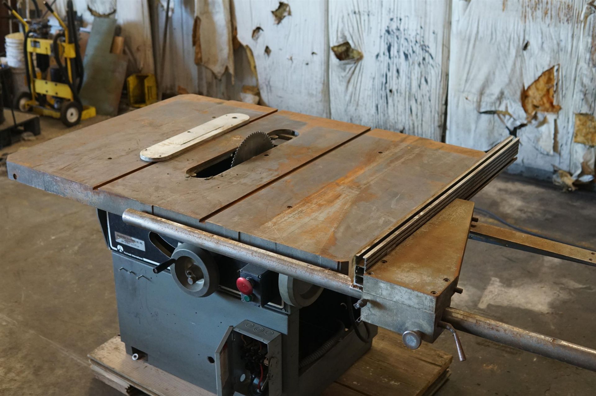 Rockwell Table Saw 34790 - (LOADING FEE - $25) - Image 7 of 10