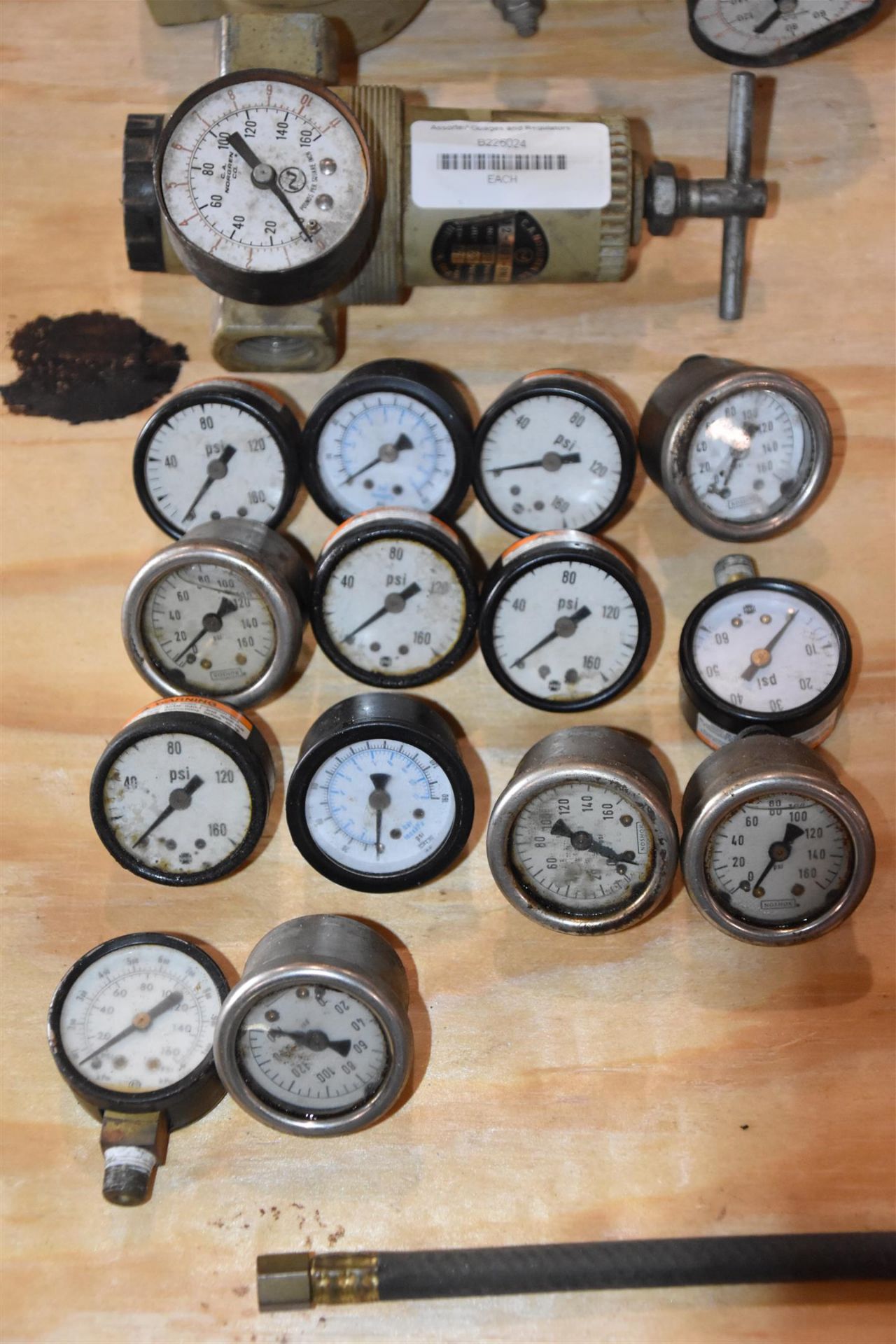 Assorted Gauges and Regulators - Image 2 of 8