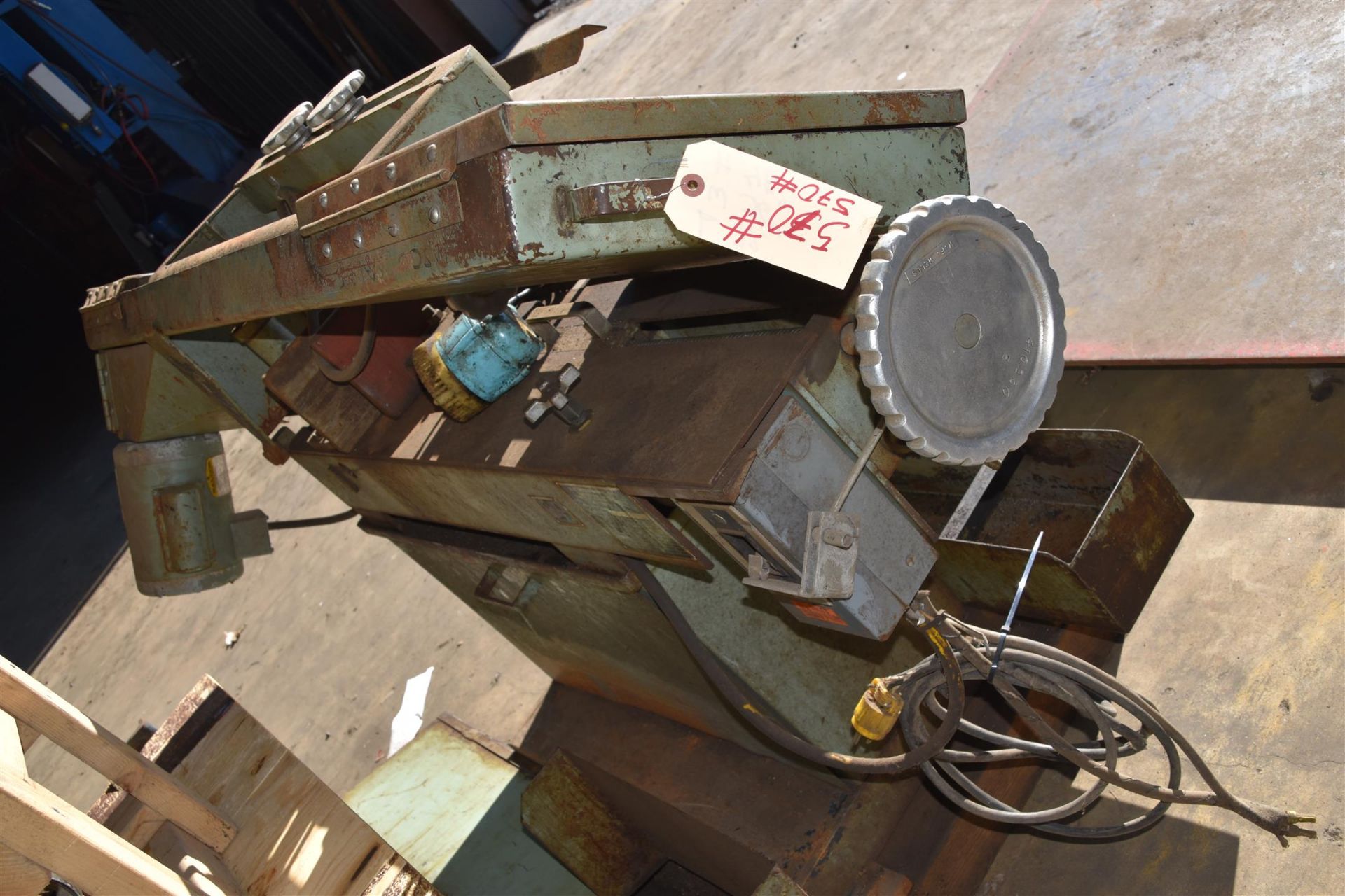 W.F. Wells Horizontal Bandsaw- (LOADING FEE - $25) - Image 9 of 13