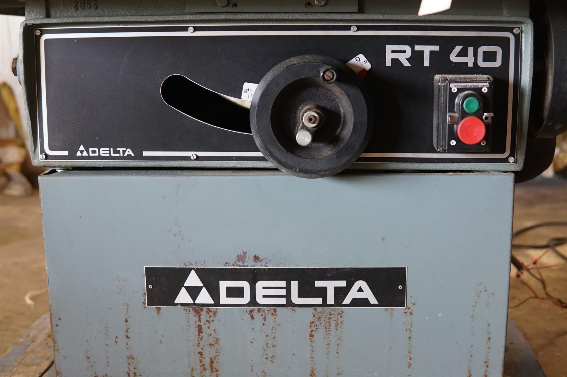 Delta RT40 Table Saw 36789- (LOADING FEE - $25) - Image 5 of 9
