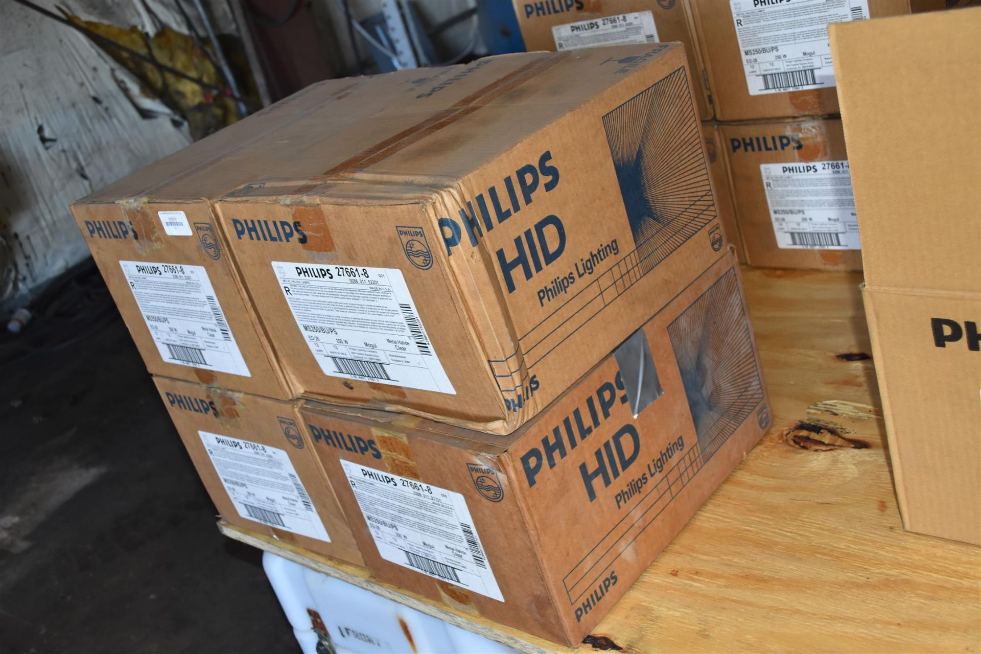 Philips Metal Halide Bulbs Box of 12 (4)