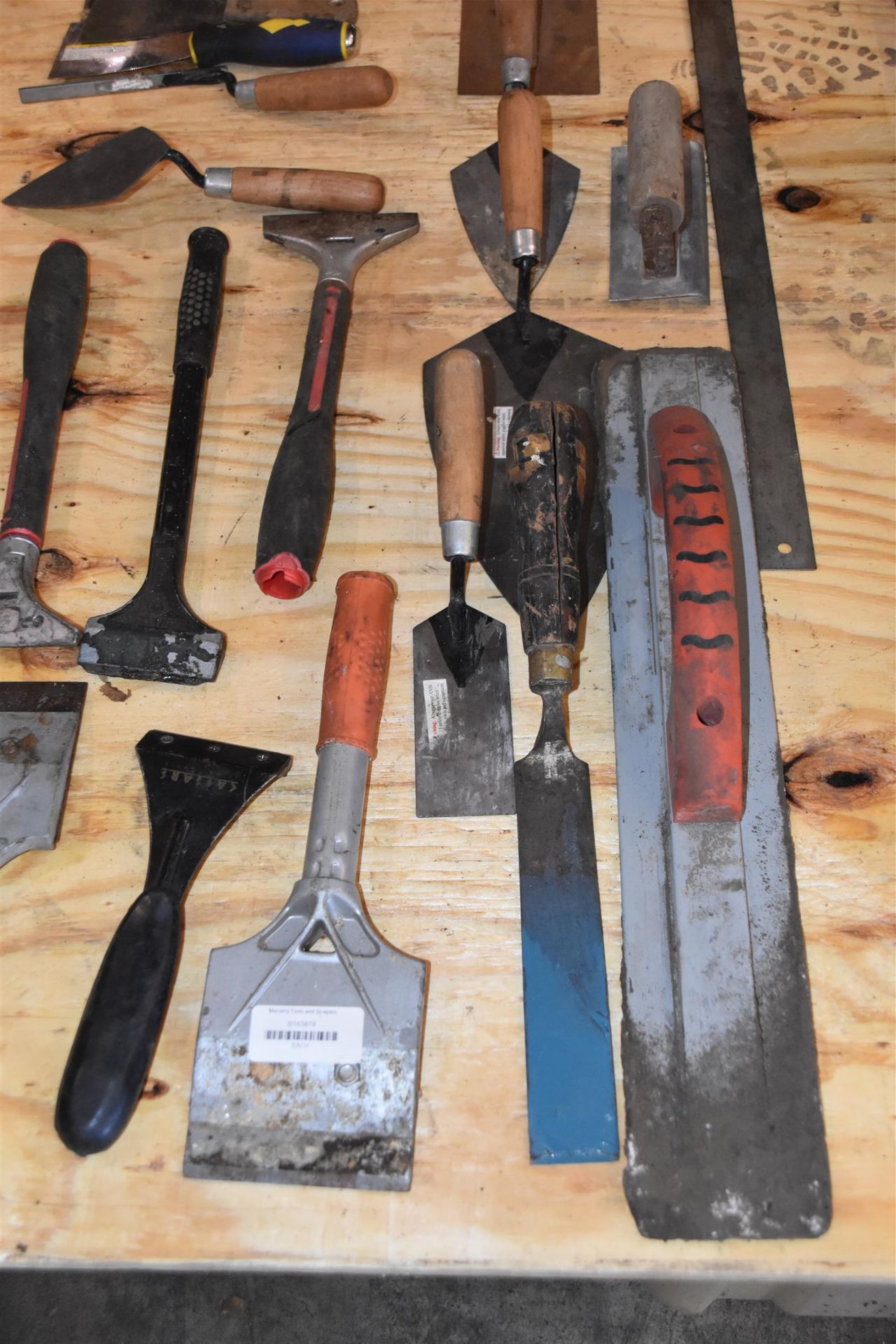 Masonry Tools and Scrapers - Image 3 of 11
