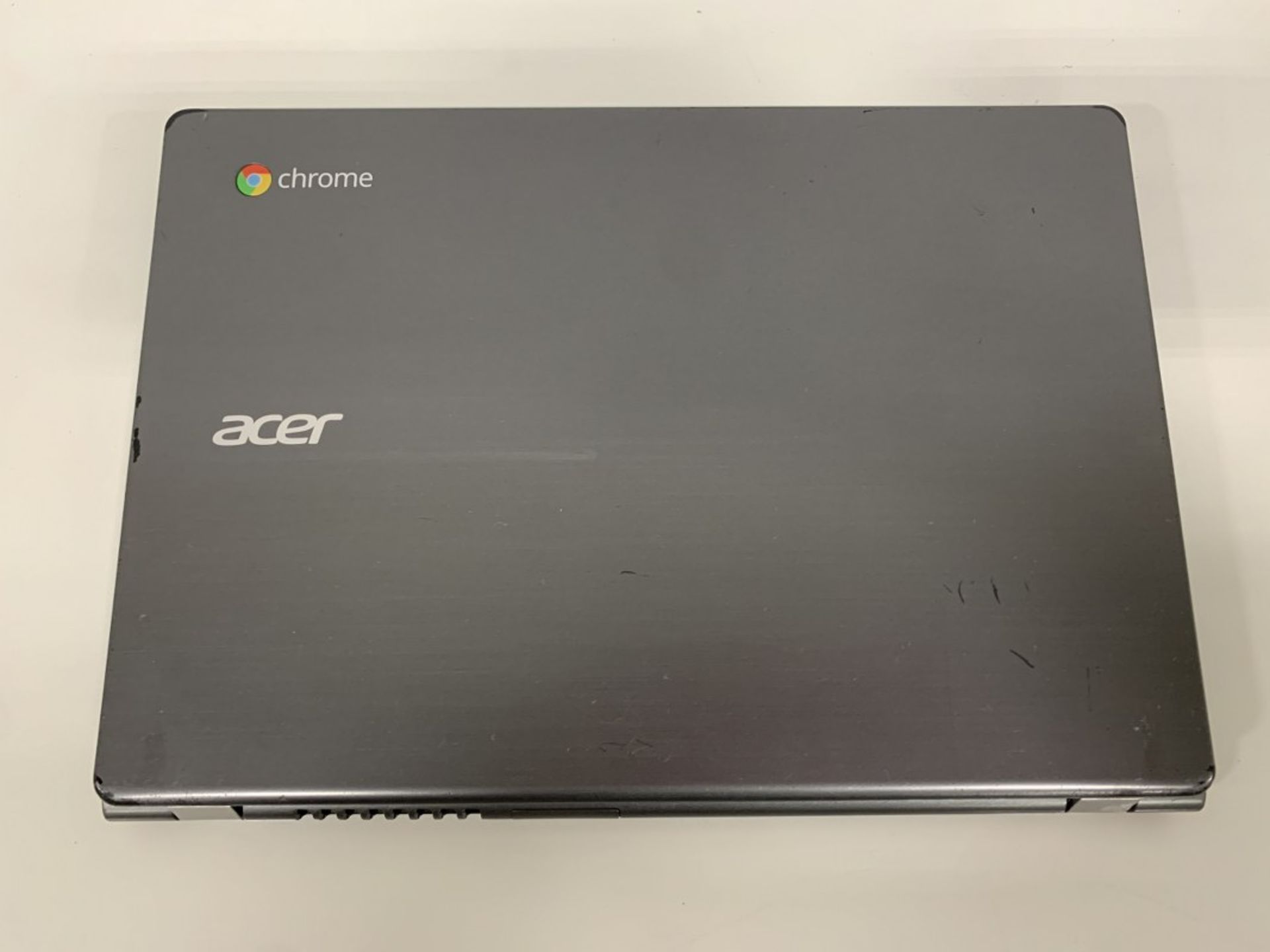 Acer - Chromebook 11 C740-C4PE (11.6-inch HD, 4 GB, 16GB SSD) - Image 3 of 3