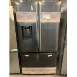 Samsung - 36" 3-Door French Door Refrigerator with External Ice and Water Dispenser and Dual Auto