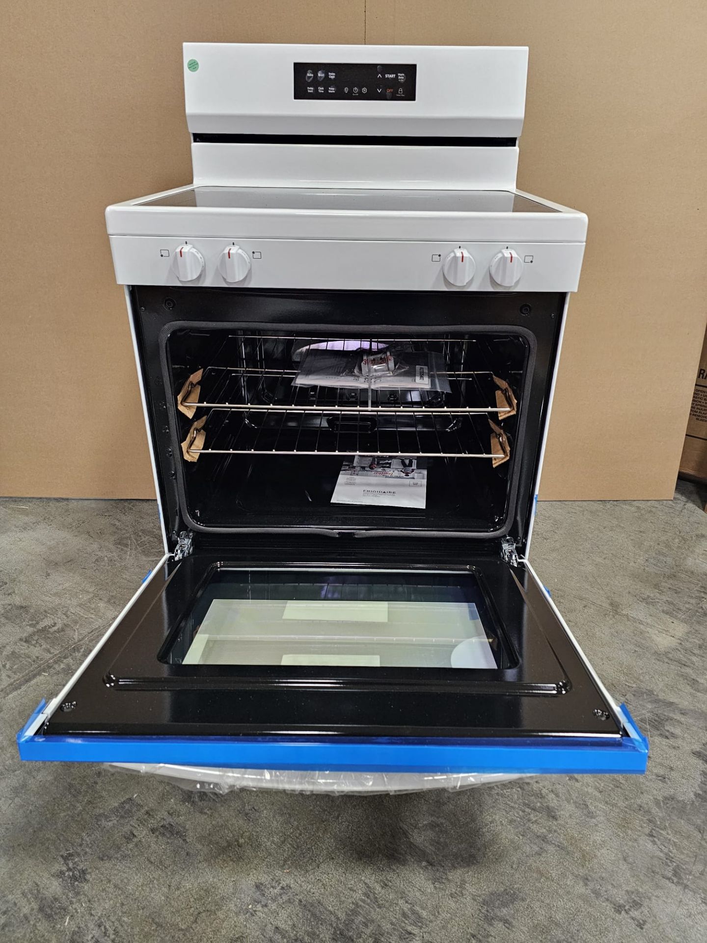 Frigidaire - Range, Electric, 30 inch Exterior Width, Self Clean, 5 Burners, 5.3 cu. ft. Capacity - Image 3 of 5