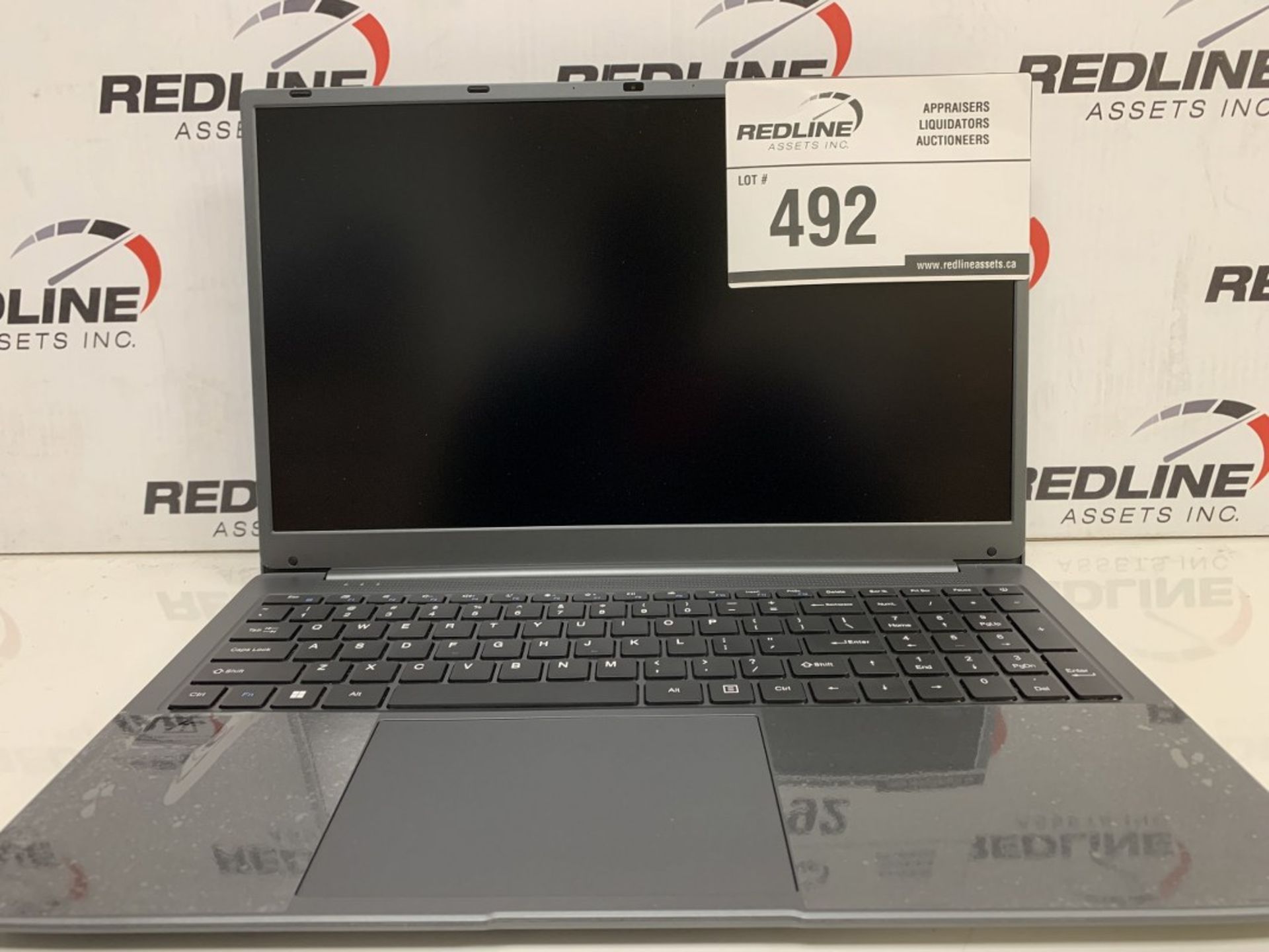 M17 Pro - 17.3" Laptop